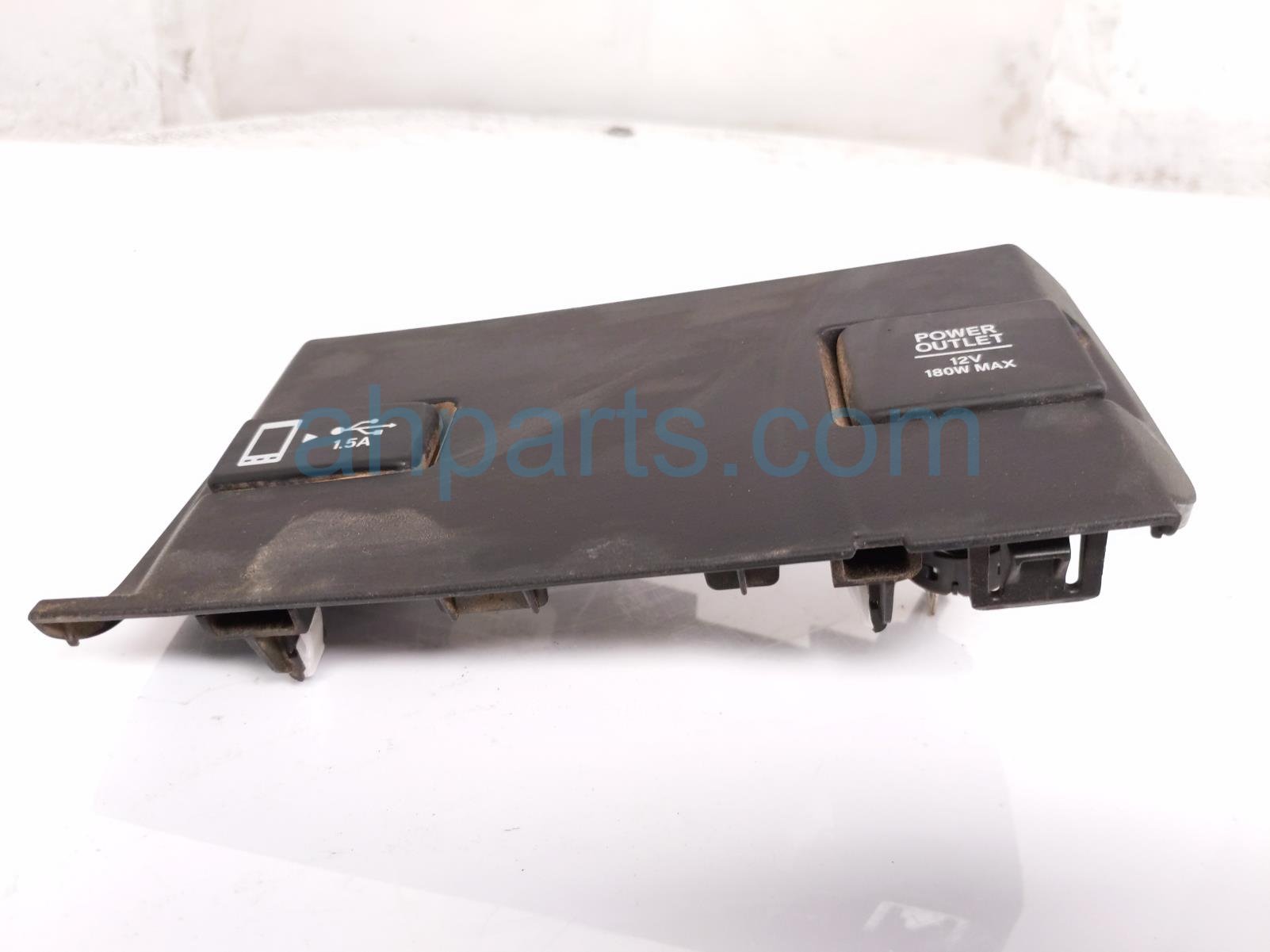 2021 Honda Civic Center Console Power Port & Usb blk 77240 TBA A0 Replacement 2021 Honda Civic Center Console Power Port & Usb blk 77240 TBA A0 Replacement