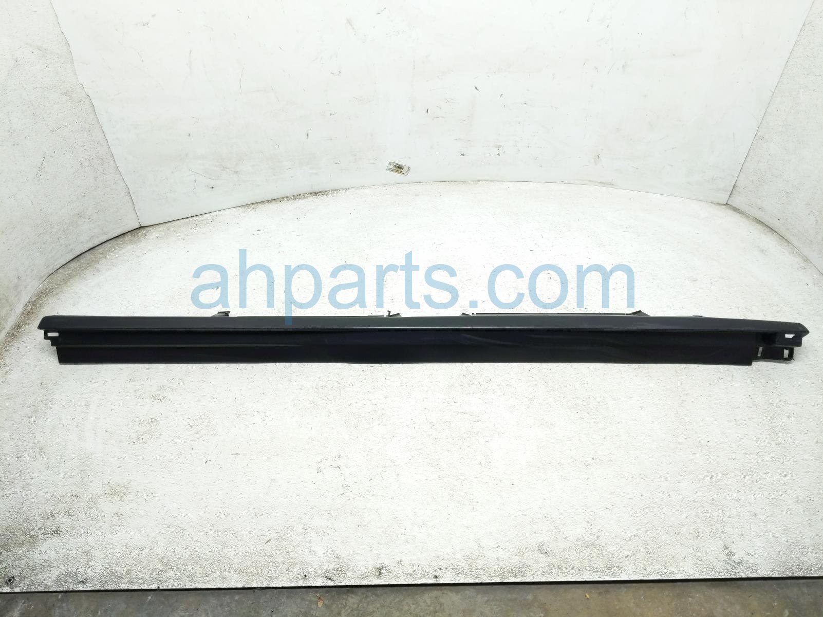 Honda LH SIDE SKIRT / MOLDING - BLACK