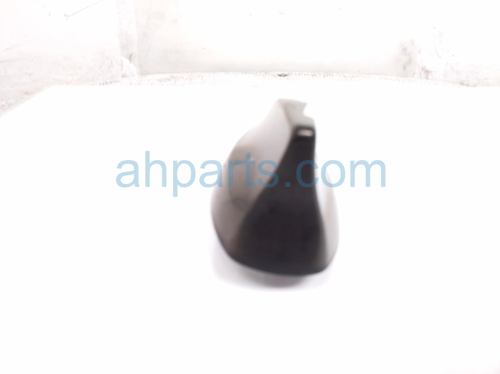 2020 Land Rover Range Rover Sport Roof Antenna Assy Black LR117613 Replacement 2020 Land Rover Range Rover Sport Roof Antenna Assy Black LR117613 Replacement thumbnail
