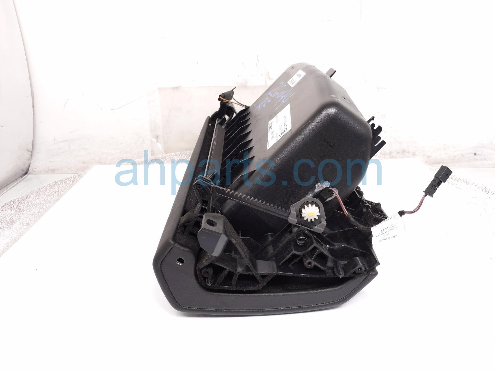 2020 Land Rover Range Rover Sport Upper Glove Compartment Box Black LR148038 Replacement 2020 Land Rover Range Rover Sport Upper Glove Compartment Box Black LR148038 Replacement thumbnail