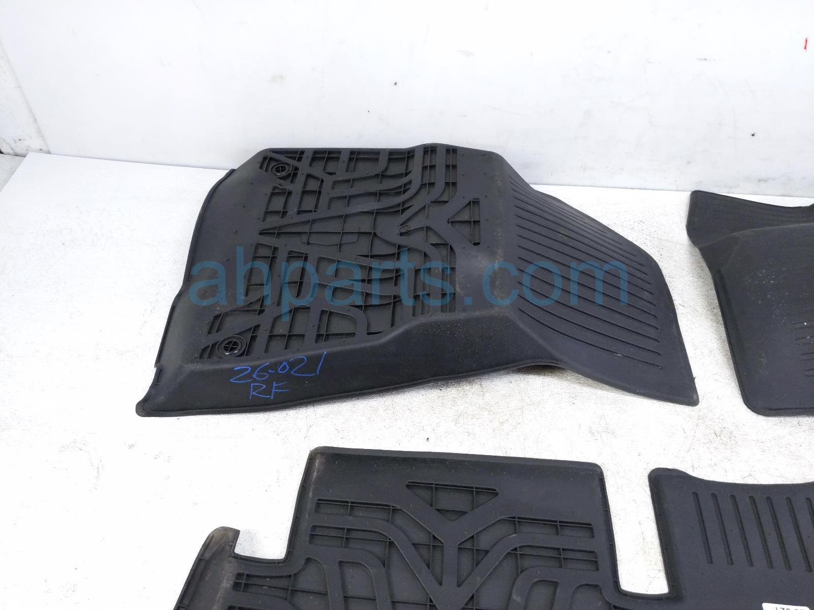 2019 Tesla Tesla 3 Set Of 4 Floor Mats Black Cloth 1127267 00 E Replacement 2019 Tesla Tesla 3 Set Of 4 Floor Mats Black Cloth 1127267 00 E Replacement thumbnail
