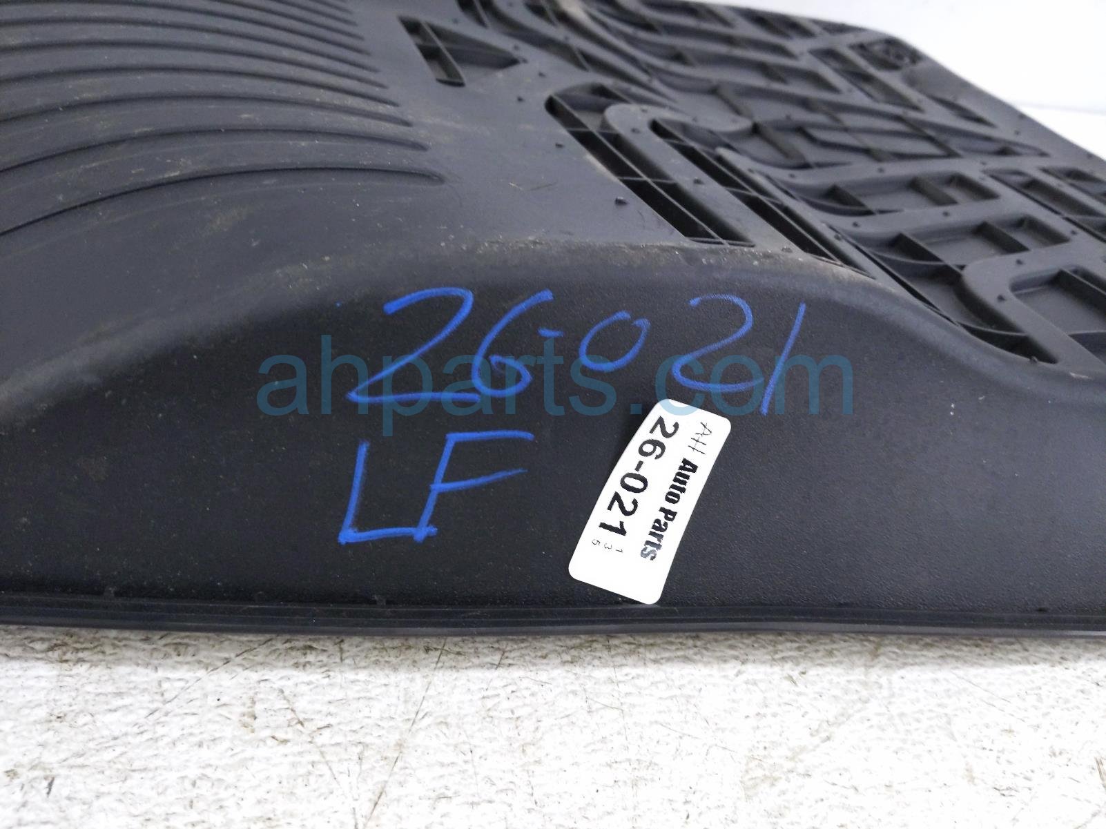 2019 Tesla Tesla 3 Set Of 4 Floor Mats Black Cloth 1127267 00 E Replacement 2019 Tesla Tesla 3 Set Of 4 Floor Mats Black Cloth 1127267 00 E Replacement thumbnail