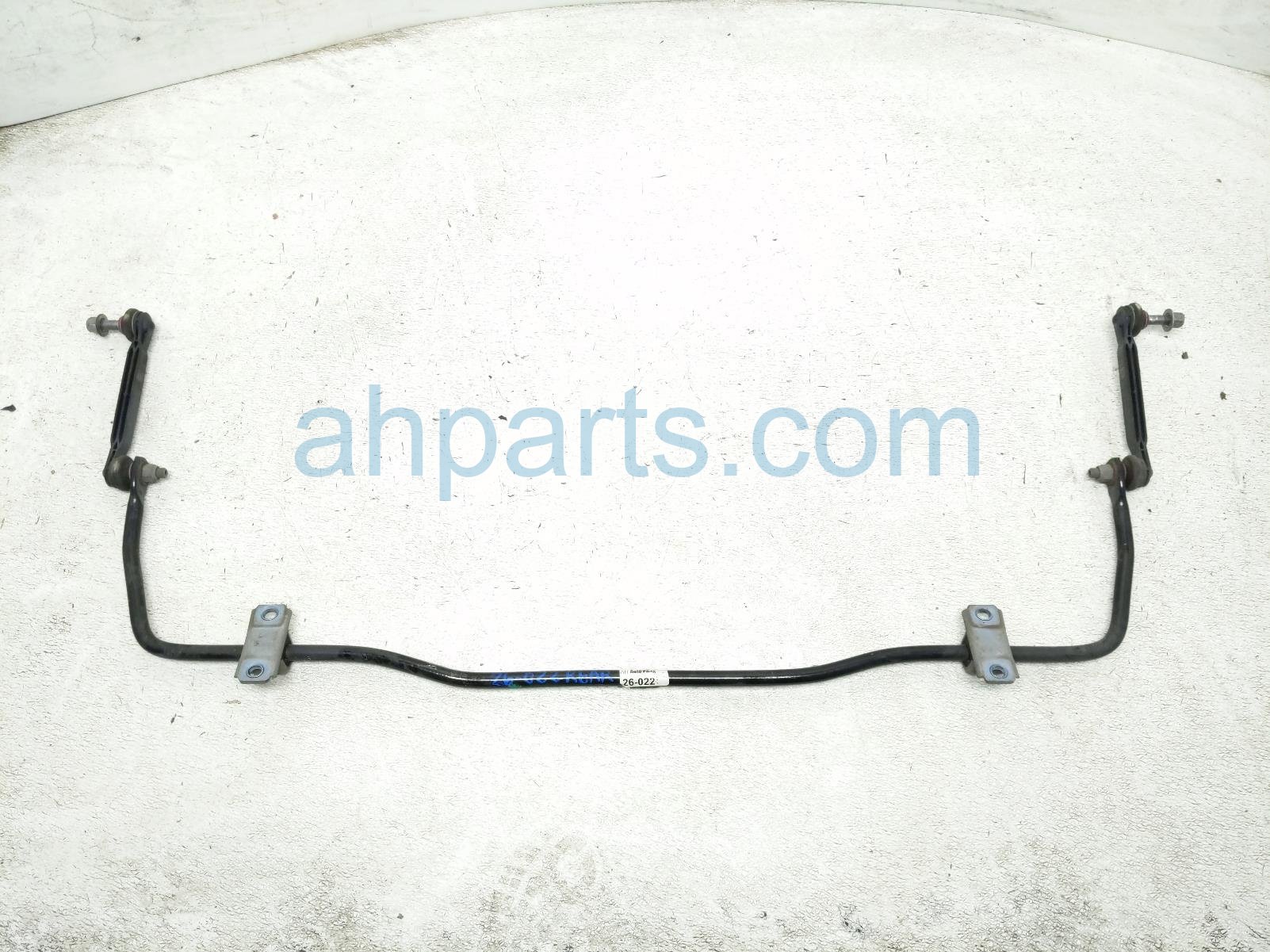 2018 Jeep Renegade Rear Stabilizer / Sway Bar W/links 68246733AA Replacement 2018 Jeep Renegade Rear Stabilizer / Sway Bar W/links 68246733AA Replacement thumbnail