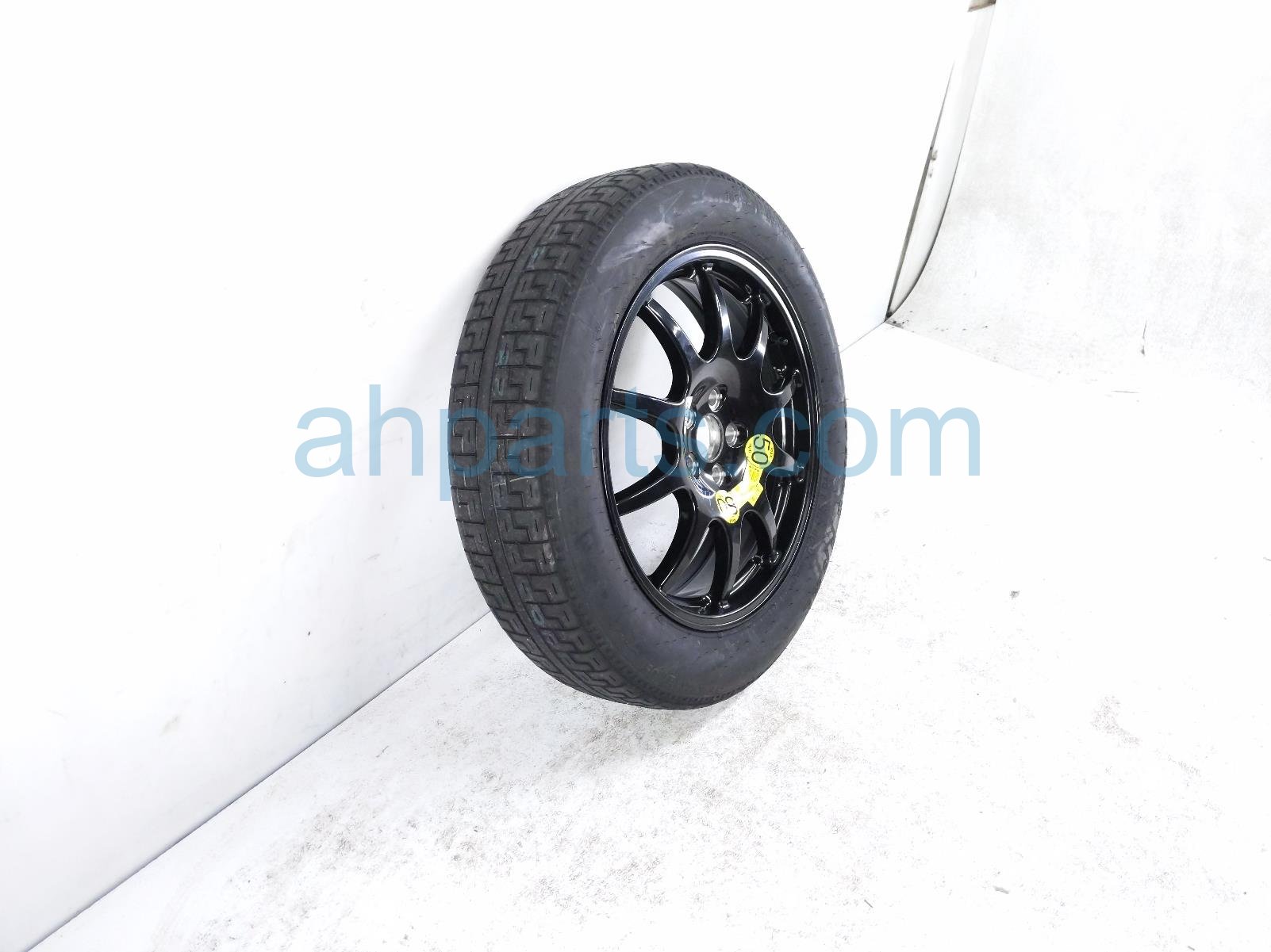 2020 Land Rover Range Rover Sport Rim Spare Wheel + Tire LR033229 Replacement 2020 Land Rover Range Rover Sport Rim Spare Wheel + Tire LR033229 Replacement thumbnail