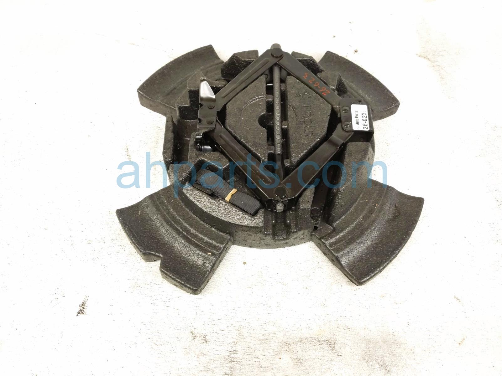 Chevy JACK & TOOLS W/ FOAM HOLDER