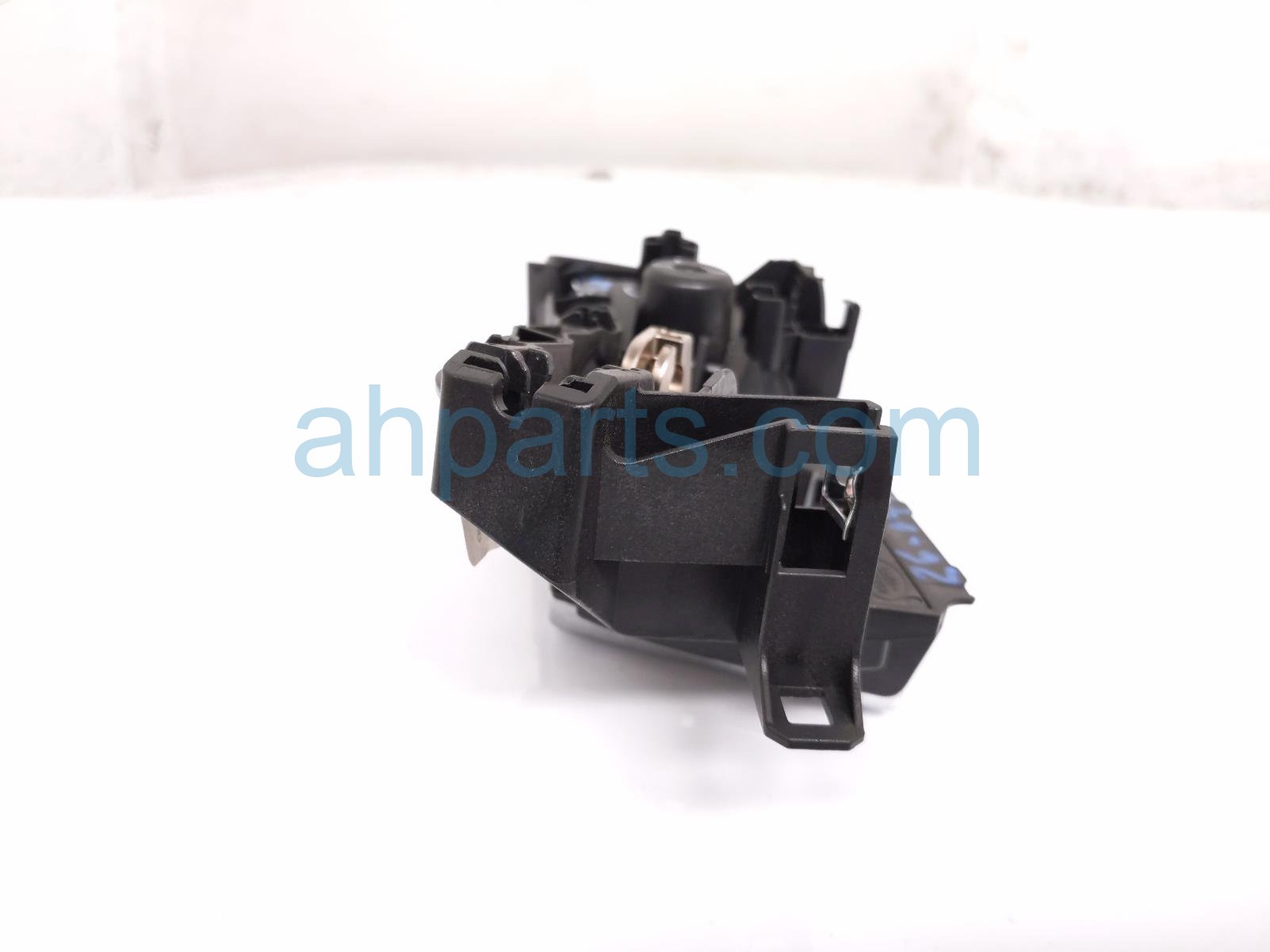 2020 Land Rover Range Rover Sport Inside / Front Driver Interior Door Handle Black CPLA Replacement 2020 Land Rover Range Rover Sport Inside / Front Driver Interior Door Handle Black CPLA Replacement thumbnail