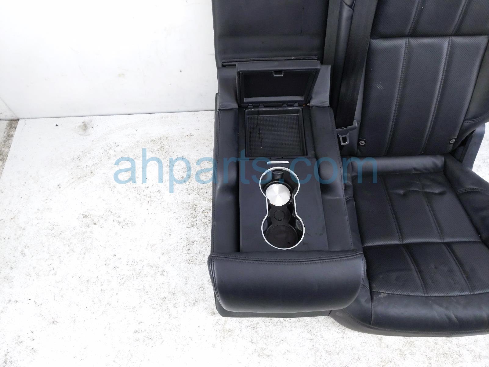 2020 Land Rover Range Rover Sport Rear / Back (2nd Row) 2nd Row Driver Seat Blk Lthr LR112233 Replacement 2020 Land Rover Range Rover Sport Rear / Back (2nd Row) 2nd Row Driver Seat Blk Lthr LR112233 Replacement thumbnail