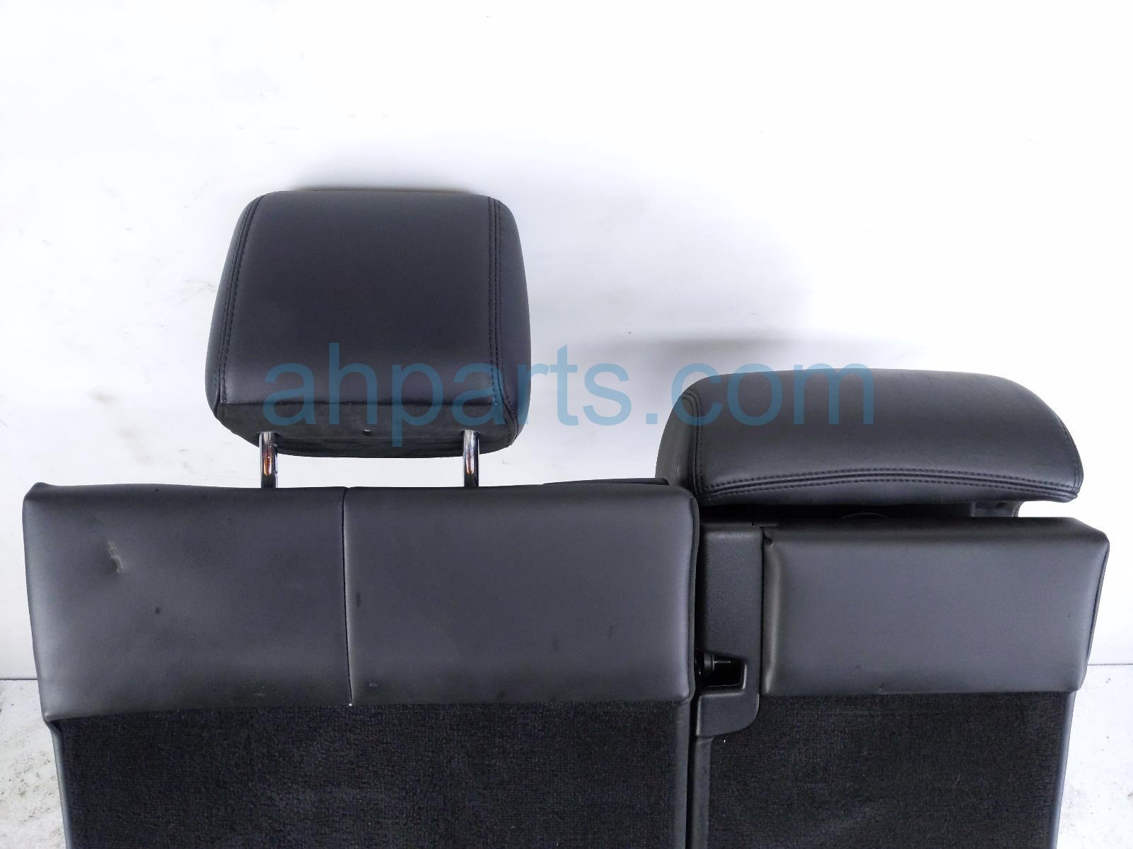 2020 Land Rover Range Rover Sport Rear / Back (2nd Row) 2nd Row Driver Seat Blk Lthr LR112233 Replacement 2020 Land Rover Range Rover Sport Rear / Back (2nd Row) 2nd Row Driver Seat Blk Lthr LR112233 Replacement thumbnail