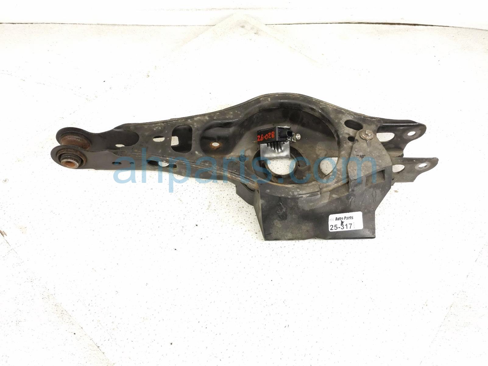$100 Toyota RR/RH SPRING SEAT LOWER CONTROL ARM