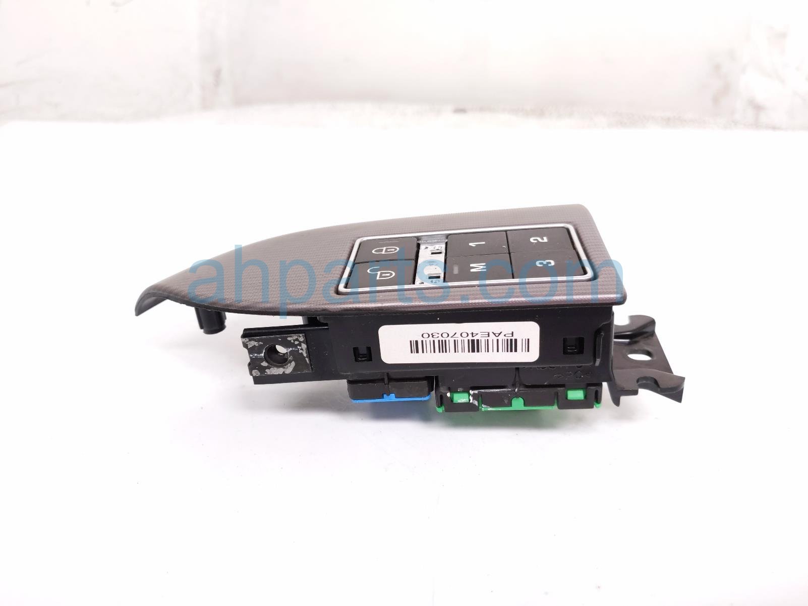 2020 Land Rover Range Rover Sport Power Window / Control Driver Door Lock & Mem Seat Switch FK72 14776 AA Replacement 2020 Land Rover Range Rover Sport Power Window / Control Driver Door Lock & Mem Seat Switch FK72 14776 AA Replacement thumbnail