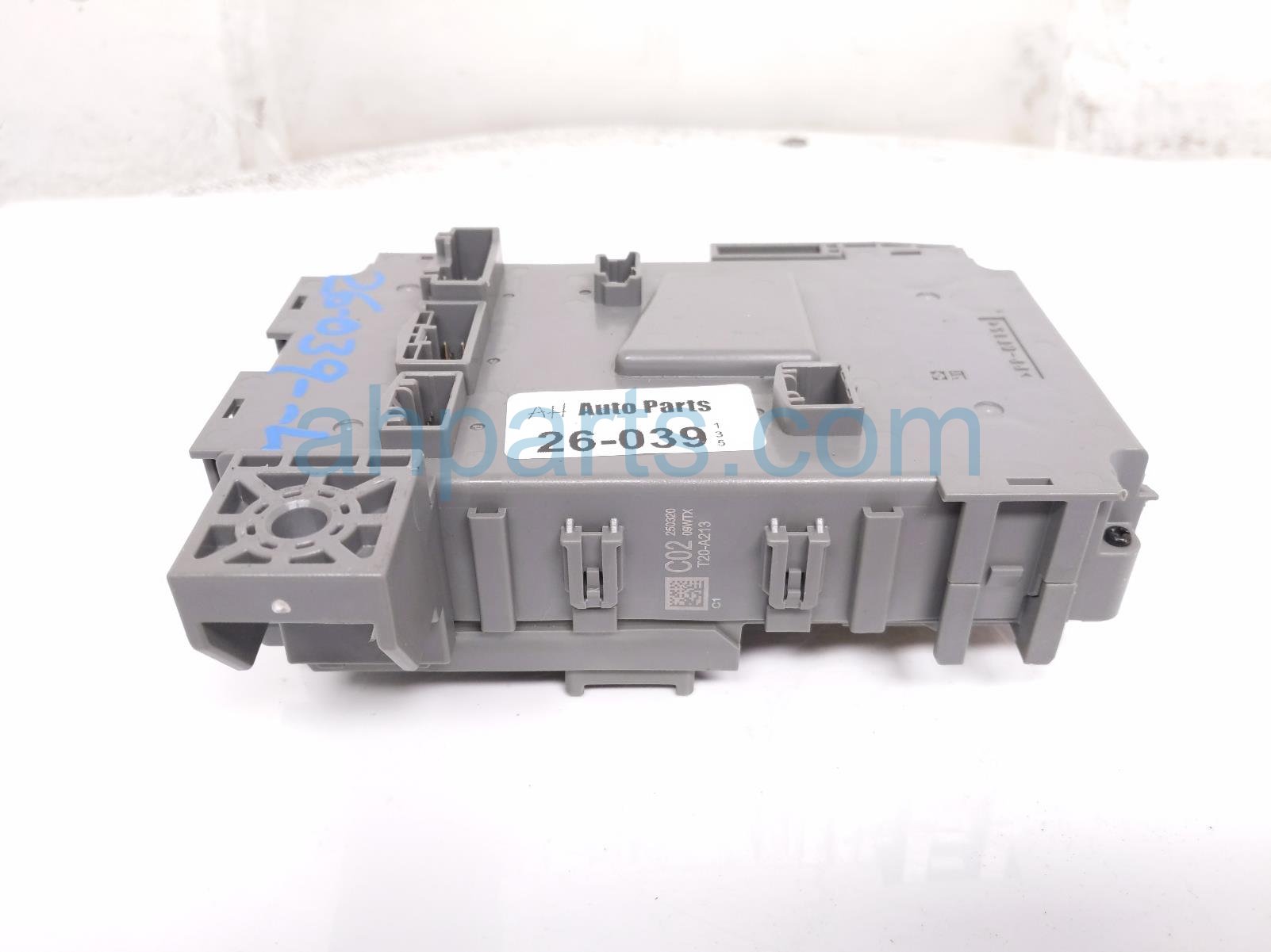 Honda LH CABIN FUSE BOX - SPORT TOURING
