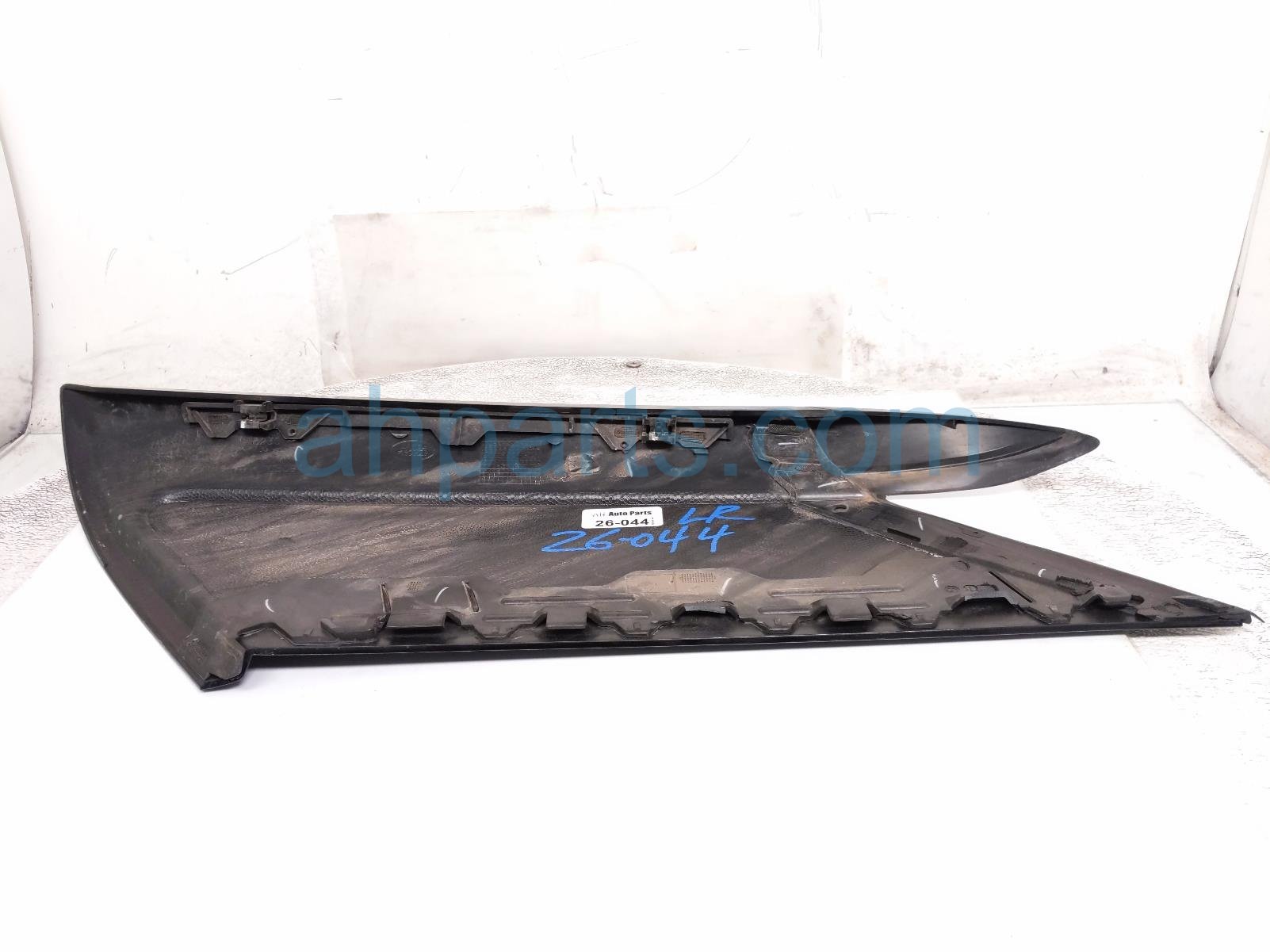 $75 Land Rover LH REAR PILLAR TRIM GARNISH - BLK $75 Land Rover LH REAR PILLAR TRIM GARNISH - BLK