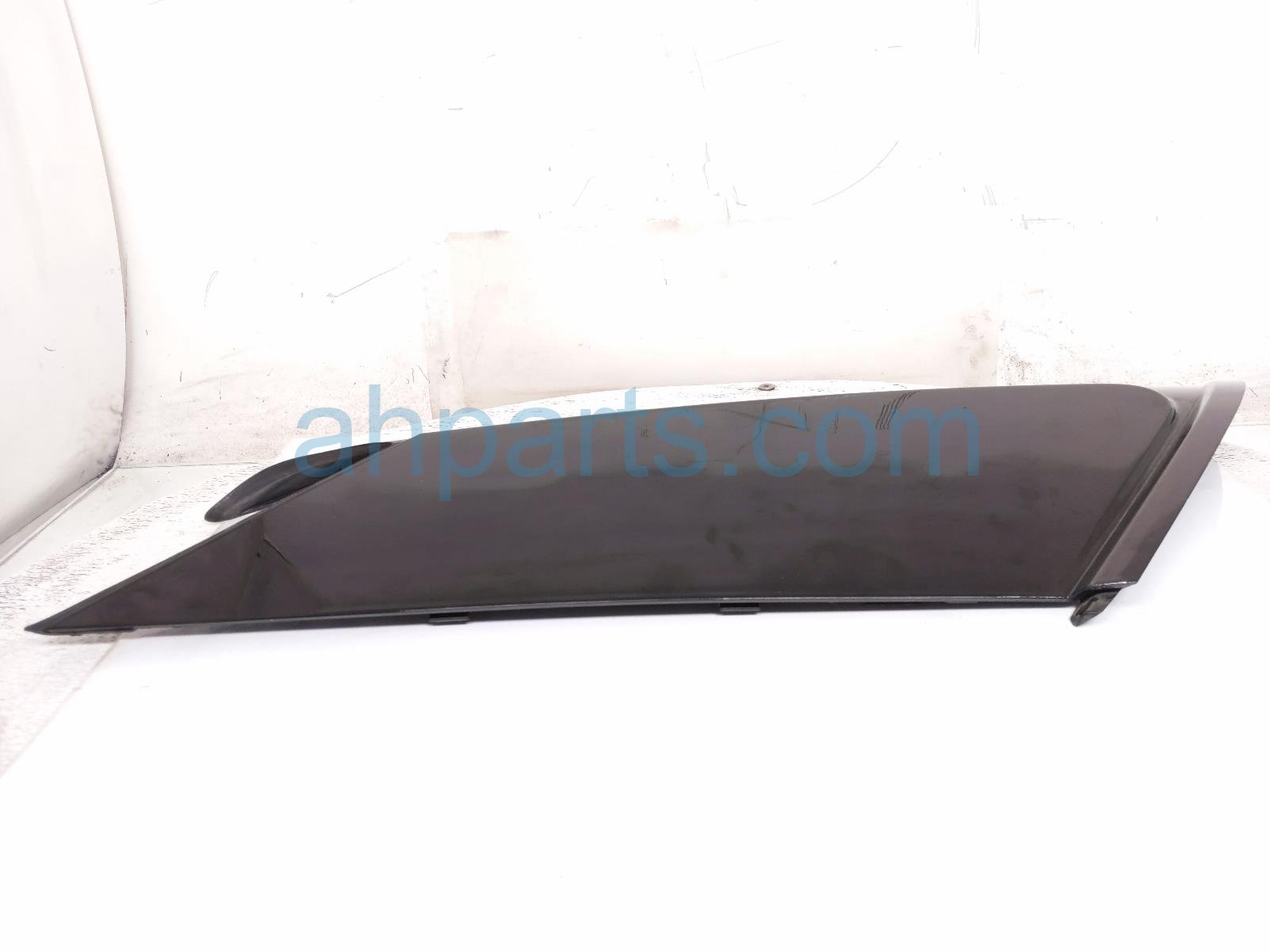 2020 Land Rover Range Rover Sport Driver Rear Pillar Trim Garnish Blk DK62 29149 AH Replacement 2020 Land Rover Range Rover Sport Driver Rear Pillar Trim Garnish Blk DK62 29149 AH Replacement thumbnail