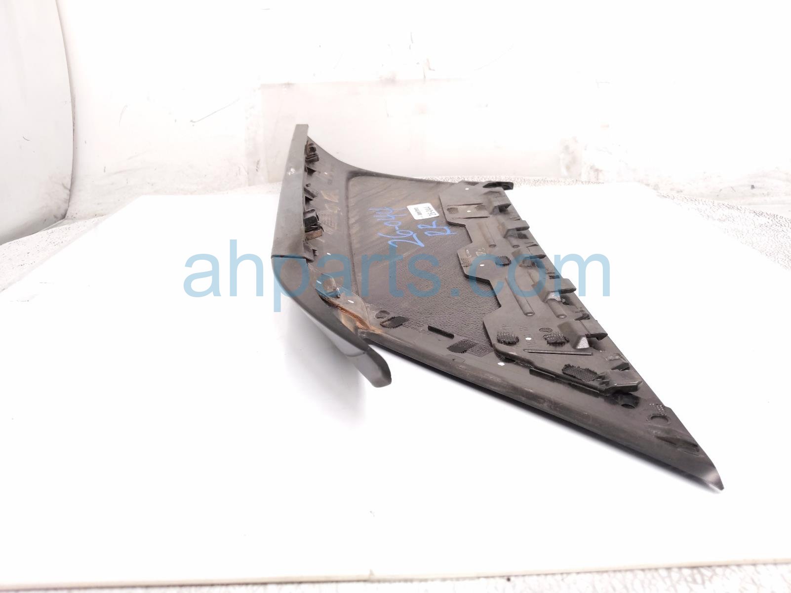 2020 Land Rover Range Rover Sport Passenger Rear Pillar Trim Garnish Blk DK62 29148 AH Replacement 2020 Land Rover Range Rover Sport Passenger Rear Pillar Trim Garnish Blk DK62 29148 AH Replacement thumbnail