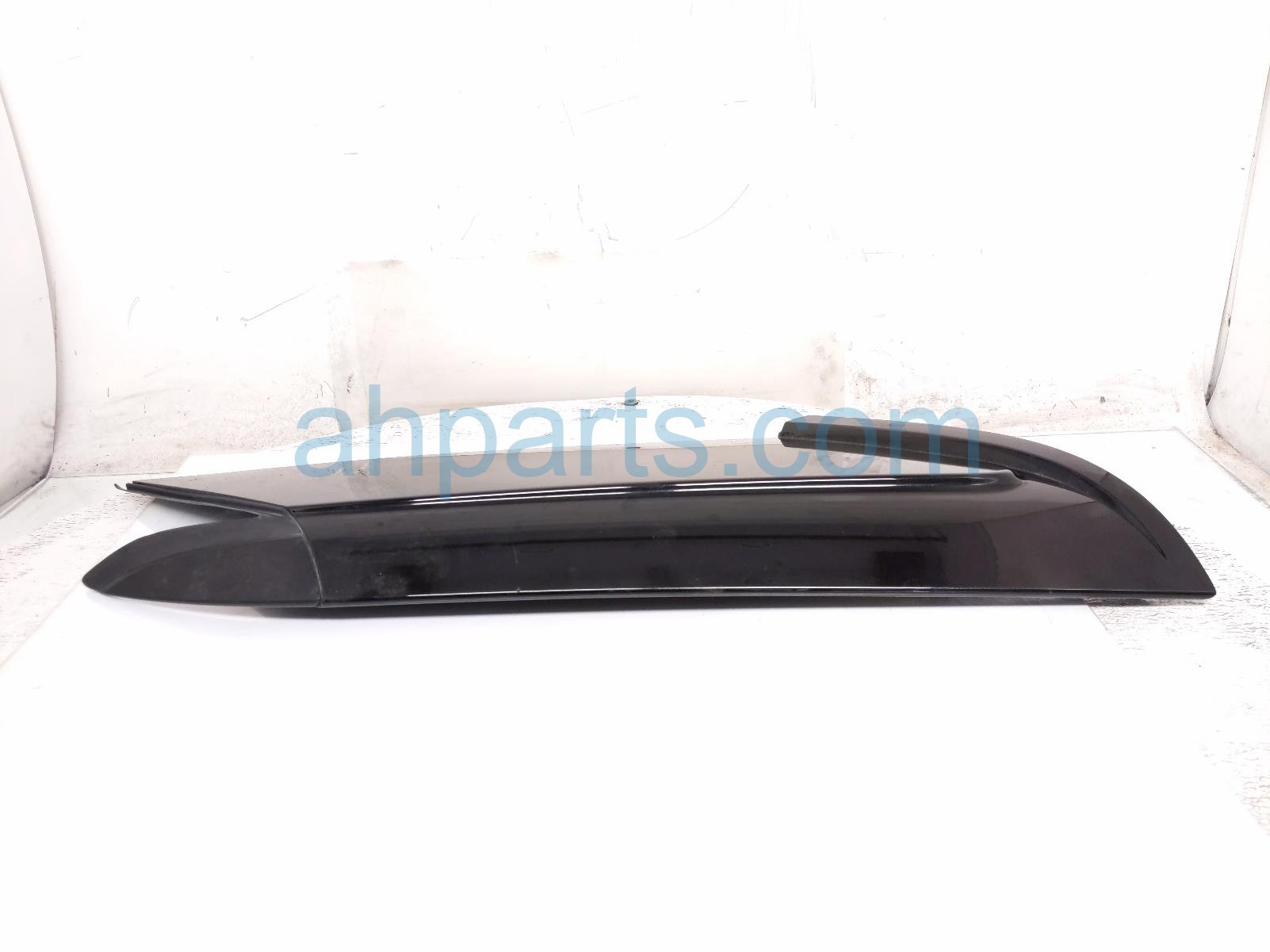 2020 Land Rover Range Rover Sport Passenger Rear Pillar Trim Garnish Blk DK62 29148 AH Replacement 2020 Land Rover Range Rover Sport Passenger Rear Pillar Trim Garnish Blk DK62 29148 AH Replacement thumbnail