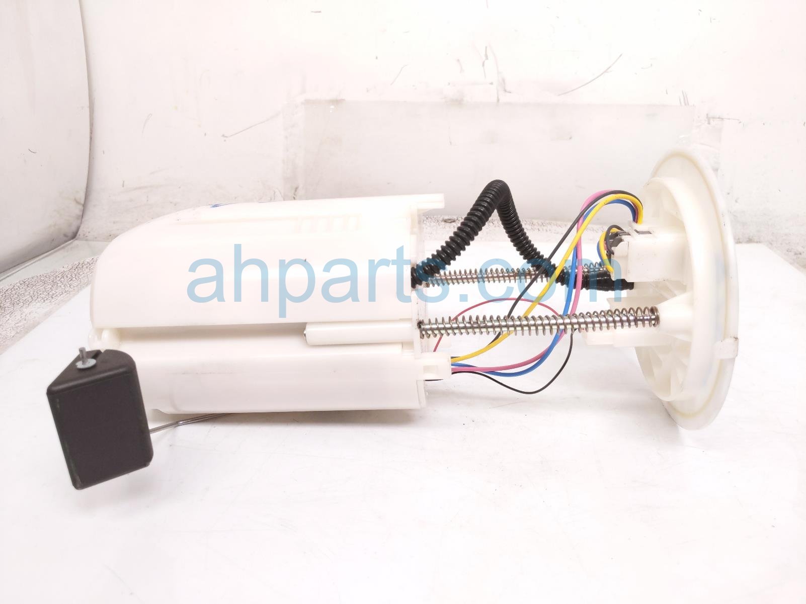 2019 Toyota Tacoma Gas / Fuel Pump (tank Mounted) 77020 04090 Replacement 2019 Toyota Tacoma Gas / Fuel Pump (tank Mounted) 77020 04090 Replacement thumbnail