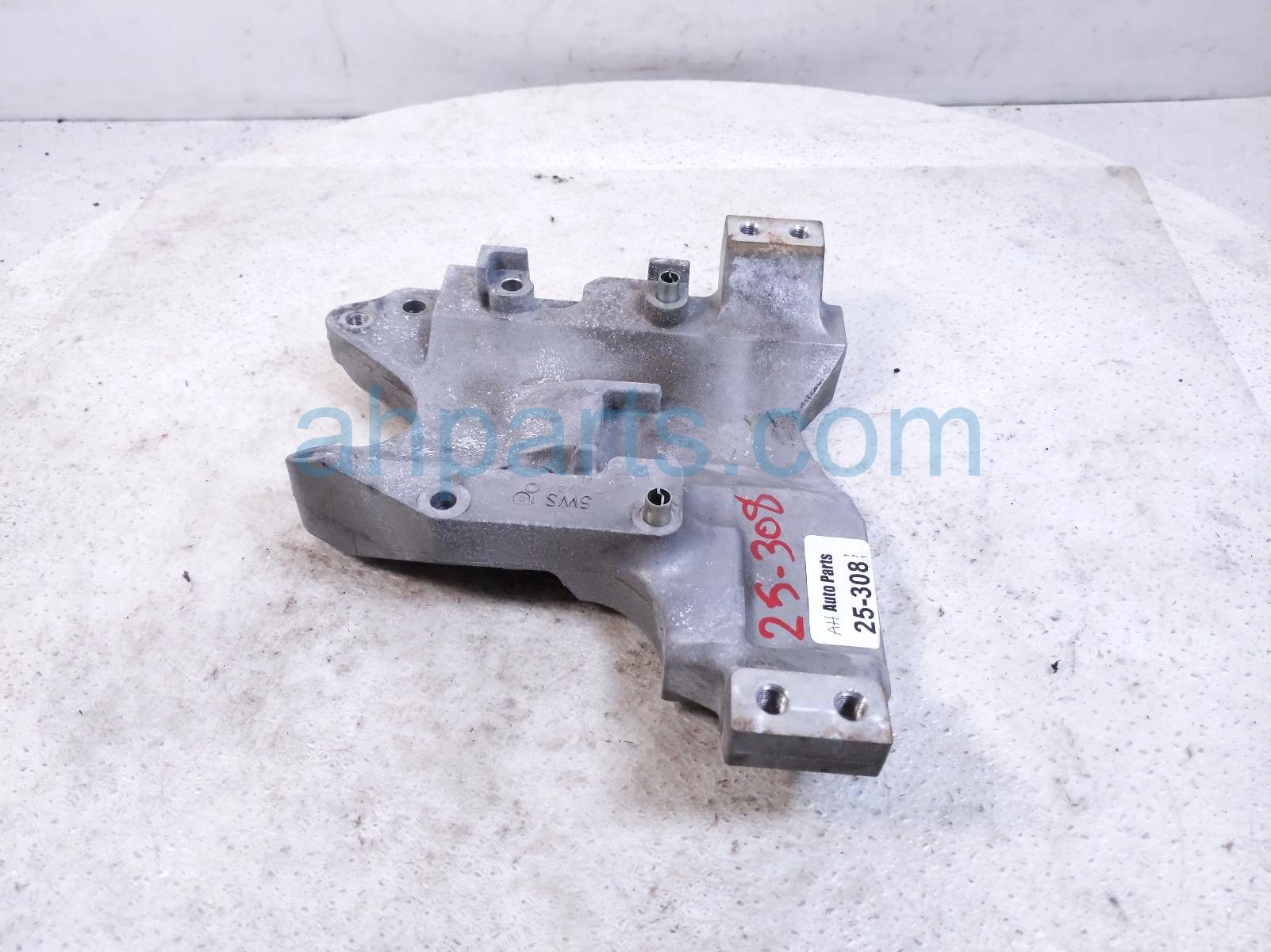2018 Acura MDX Engine/motor Mount Ac Compressor Bracket hybrid Awd 38930 5WS A00 Replacement 2018 Acura MDX Engine/motor Mount Ac Compressor Bracket hybrid Awd 38930 5WS A00 Replacement thumbnail