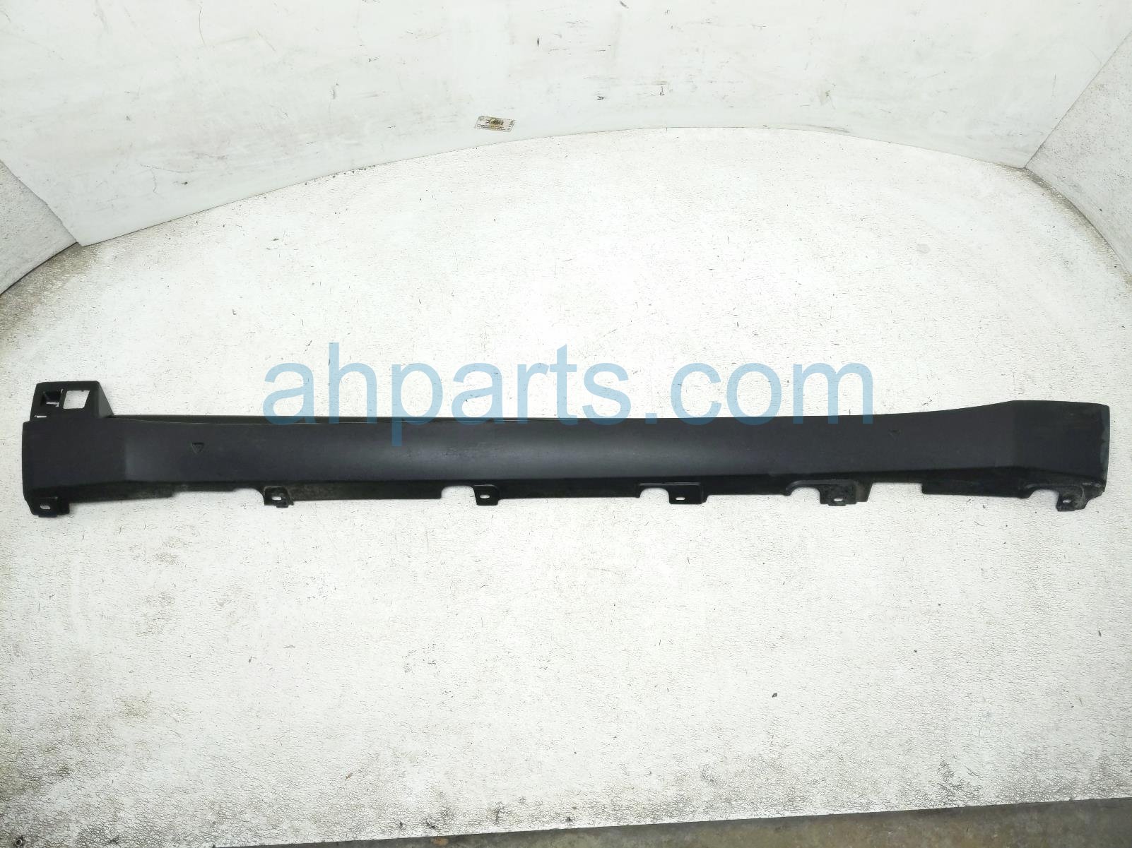 Driver SIDE SILL ROCKER MOLDING - BLACK