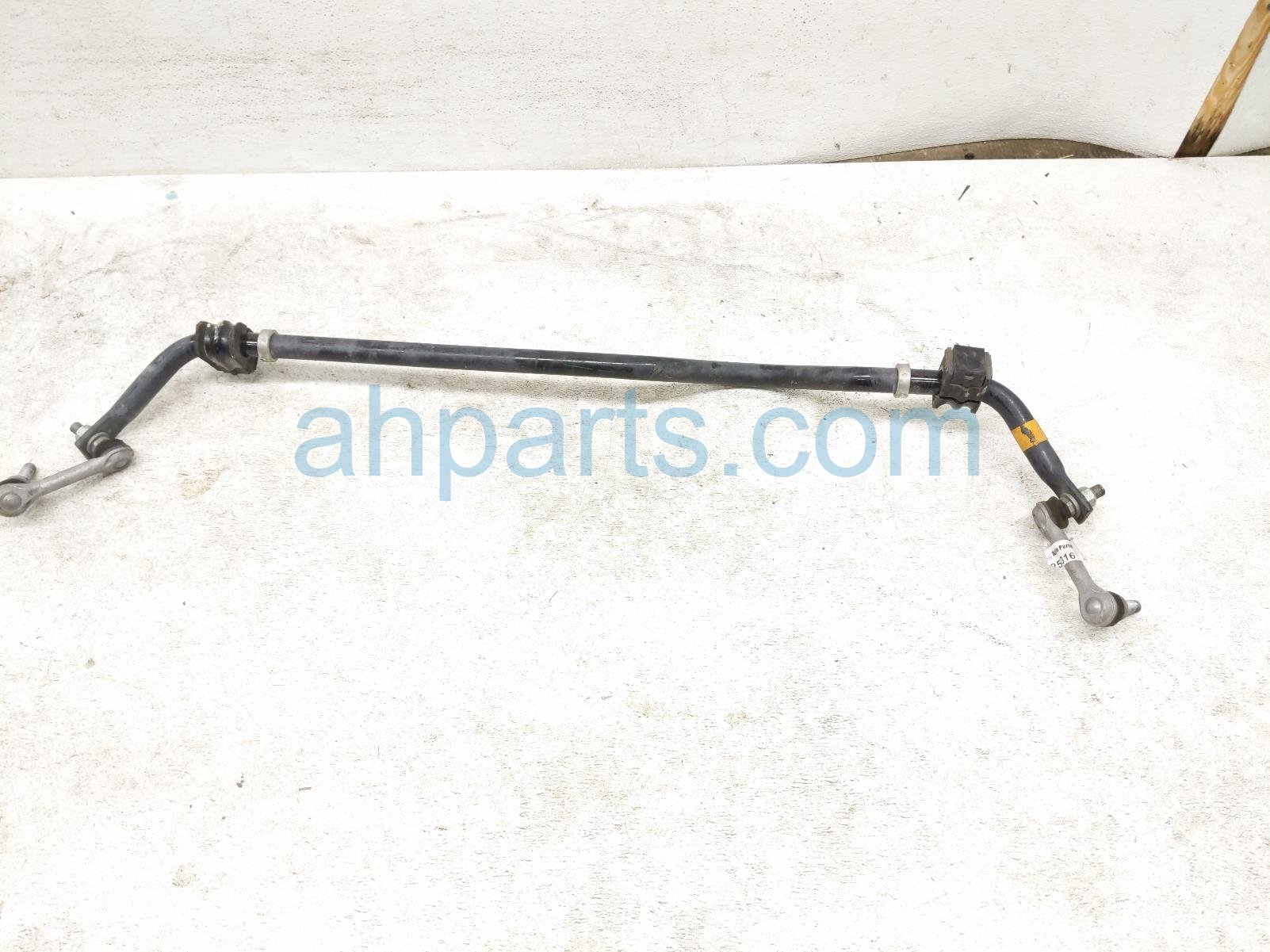 $75 Nissan REAR STABILIZER / SWAY BAR W/LINKS