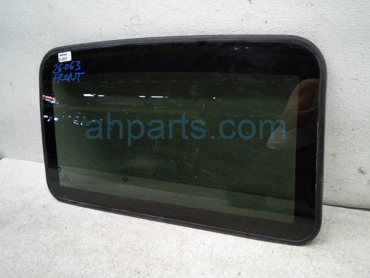 2021 Toyota Sienna Sunroof / Sun Roof Glass Window 63201 08060 Replacement 2021 Toyota Sienna Sunroof / Sun Roof Glass Window 63201 08060 Replacement thumbnail