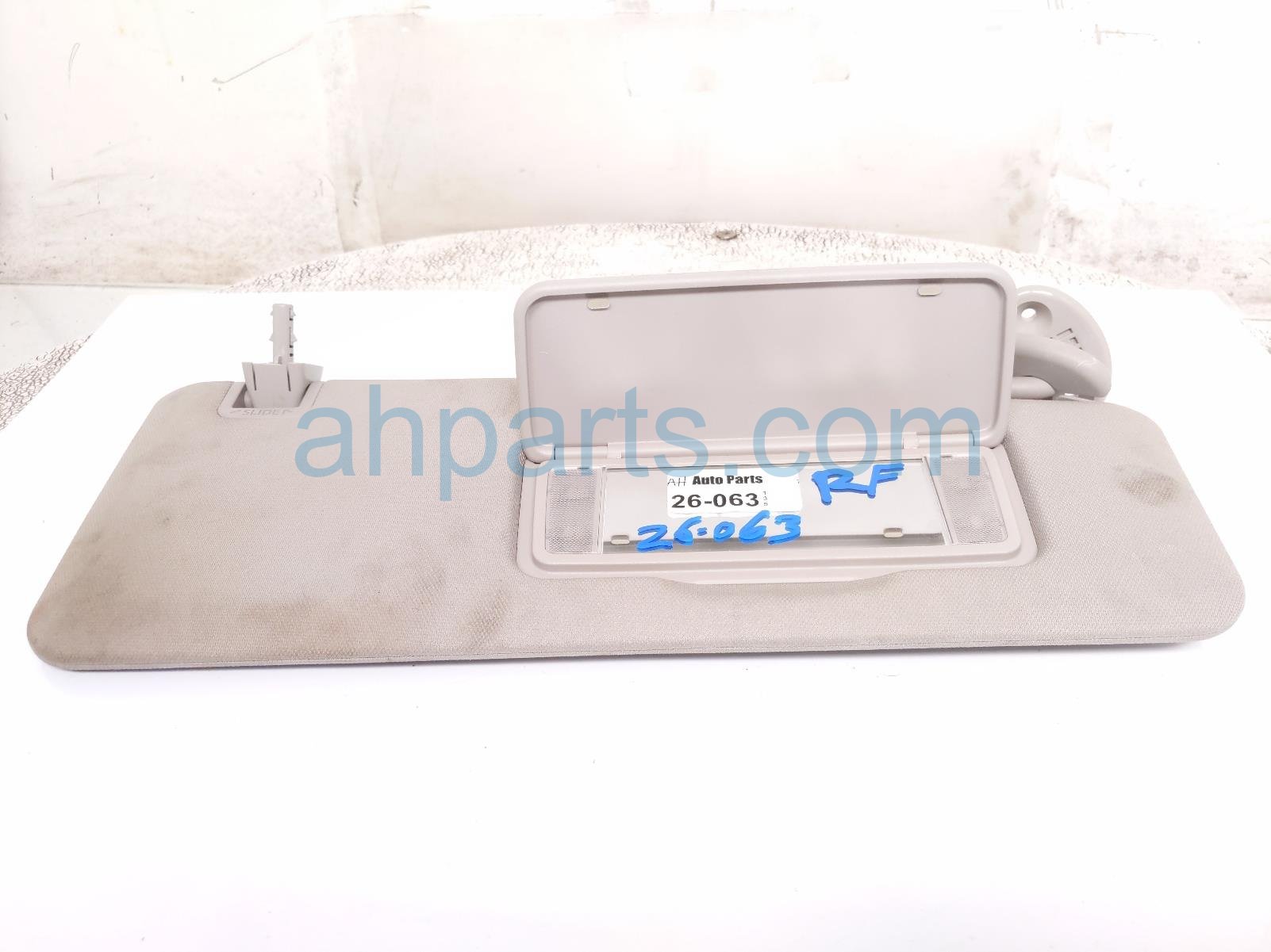 Toyota RH SUN VISOR - GREY