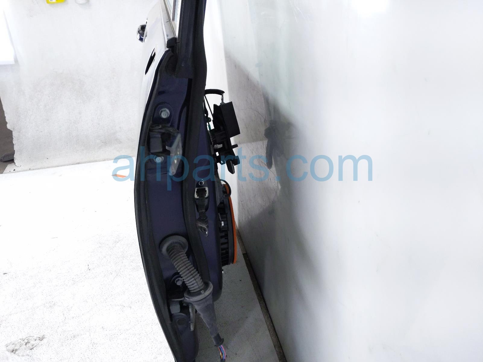 2021 Toyota Sienna Front Passenger Door Blue No Mirror/trim 68101 08070 Replacement 2021 Toyota Sienna Front Passenger Door Blue No Mirror/trim 68101 08070 Replacement thumbnail