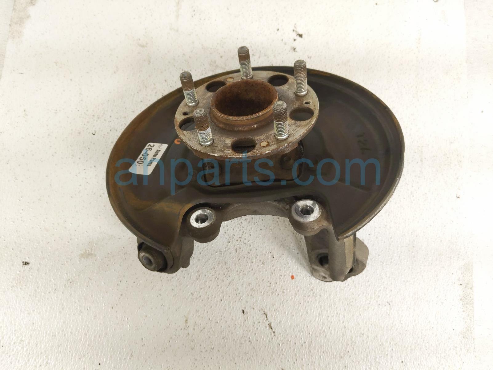 Honda RR/LH SPINDLE KNUCKLE HUB