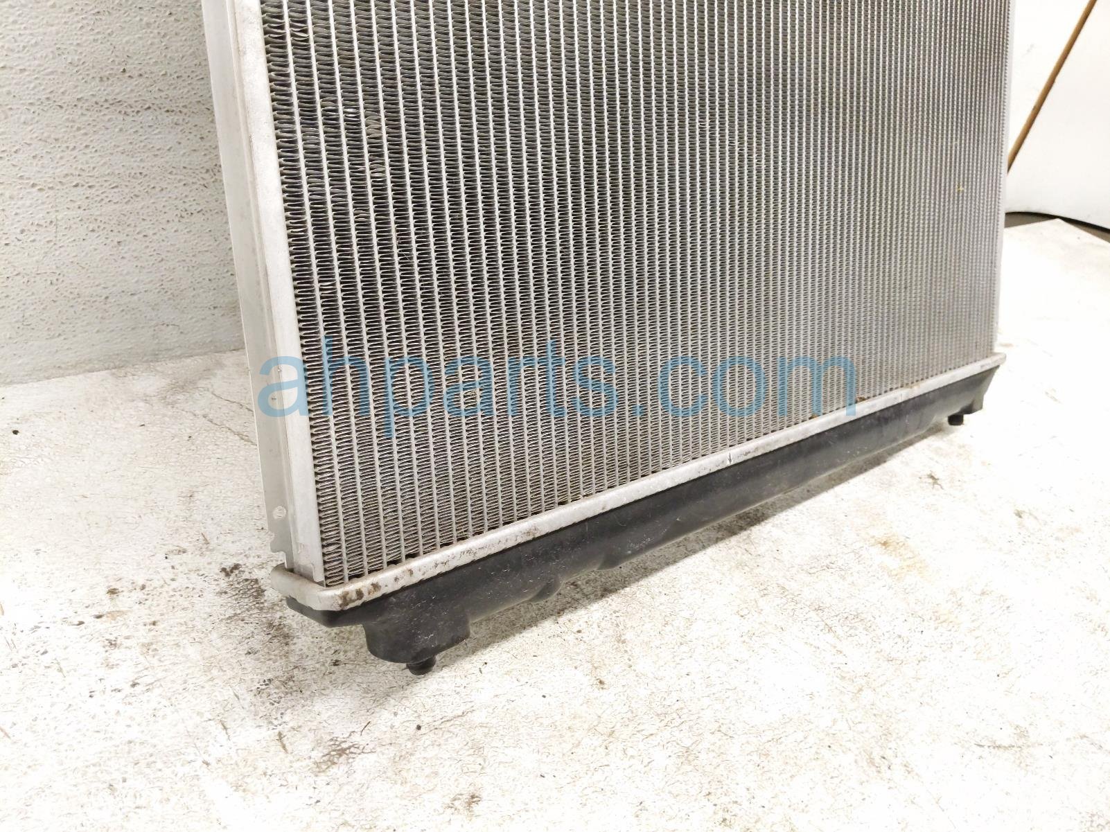 2001 Lexus Ls430 Radiator 16400 50231 Replacement 2001 Lexus Ls430 Radiator 16400 50231 Replacement thumbnail