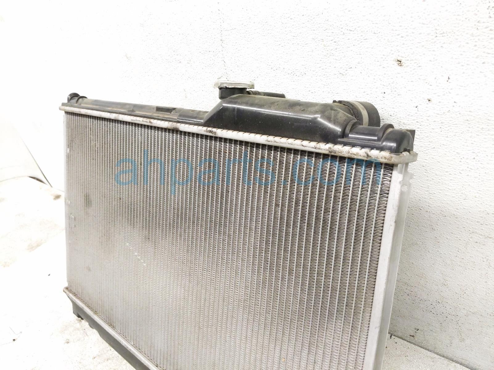 2001 Lexus Ls430 Radiator 16400 50231 Replacement 2001 Lexus Ls430 Radiator 16400 50231 Replacement thumbnail