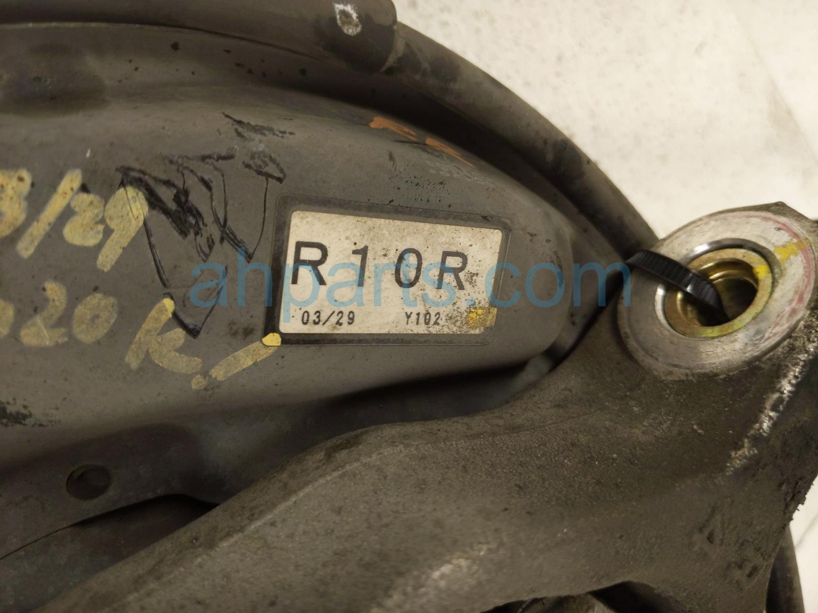 2001 Lexus Ls430 Axle Stub Rear Passenger Spindle Knuckle Hub 42304 50090 Replacement 2001 Lexus Ls430 Axle Stub Rear Passenger Spindle Knuckle Hub 42304 50090 Replacement thumbnail