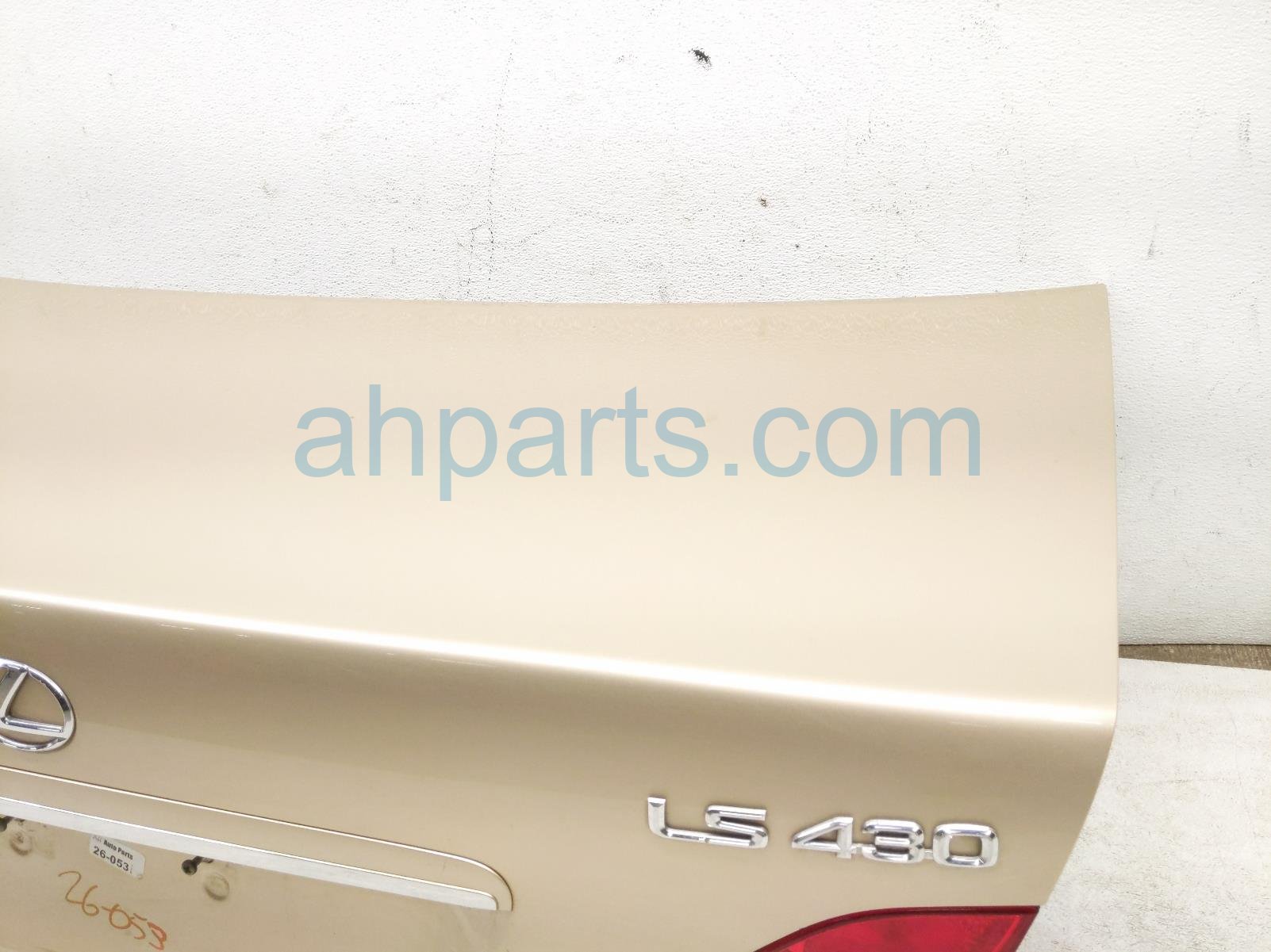 2001 Lexus Ls430 Deck Trunk Lid Lift Gate / Tail Gate Gold 64401 50160 Replacement 2001 Lexus Ls430 Deck Trunk Lid Lift Gate / Tail Gate Gold 64401 50160 Replacement thumbnail