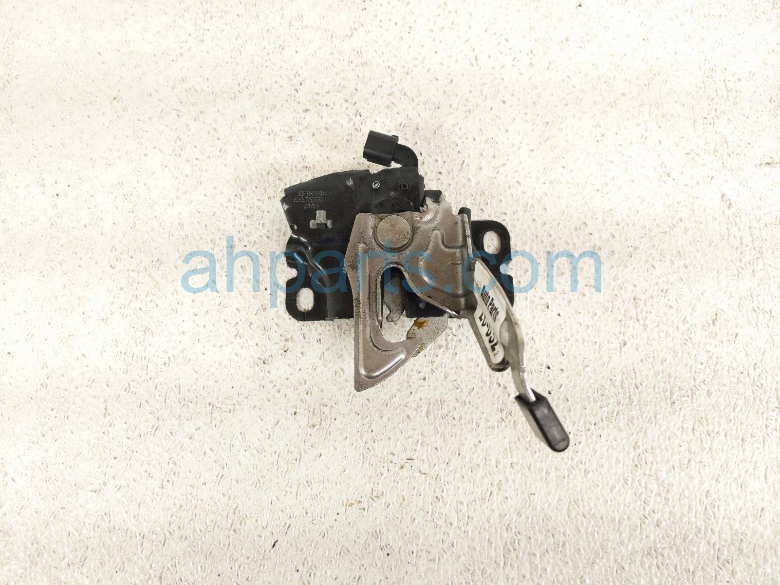 Honda HOOD LOCK / LATCH ASSY