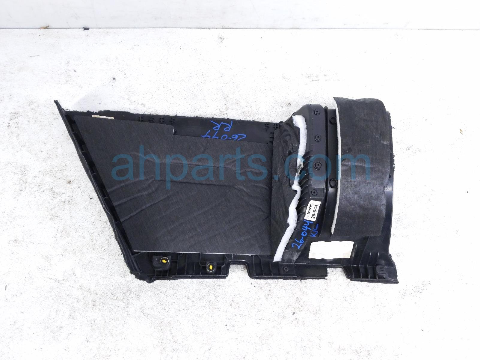 2020 Land Rover Range Rover Sport Rear Passenger Lower Qtr Panel Trim Blk LR068092 Replacement 2020 Land Rover Range Rover Sport Rear Passenger Lower Qtr Panel Trim Blk LR068092 Replacement thumbnail