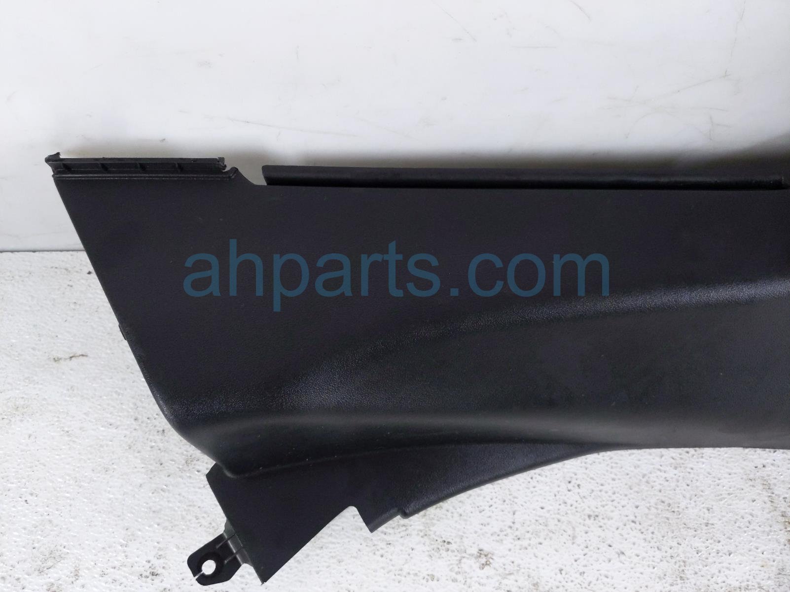 2020 Land Rover Range Rover Sport Rear Passenger Lower Pillar Trim Black LR128877 Replacement 2020 Land Rover Range Rover Sport Rear Passenger Lower Pillar Trim Black LR128877 Replacement thumbnail