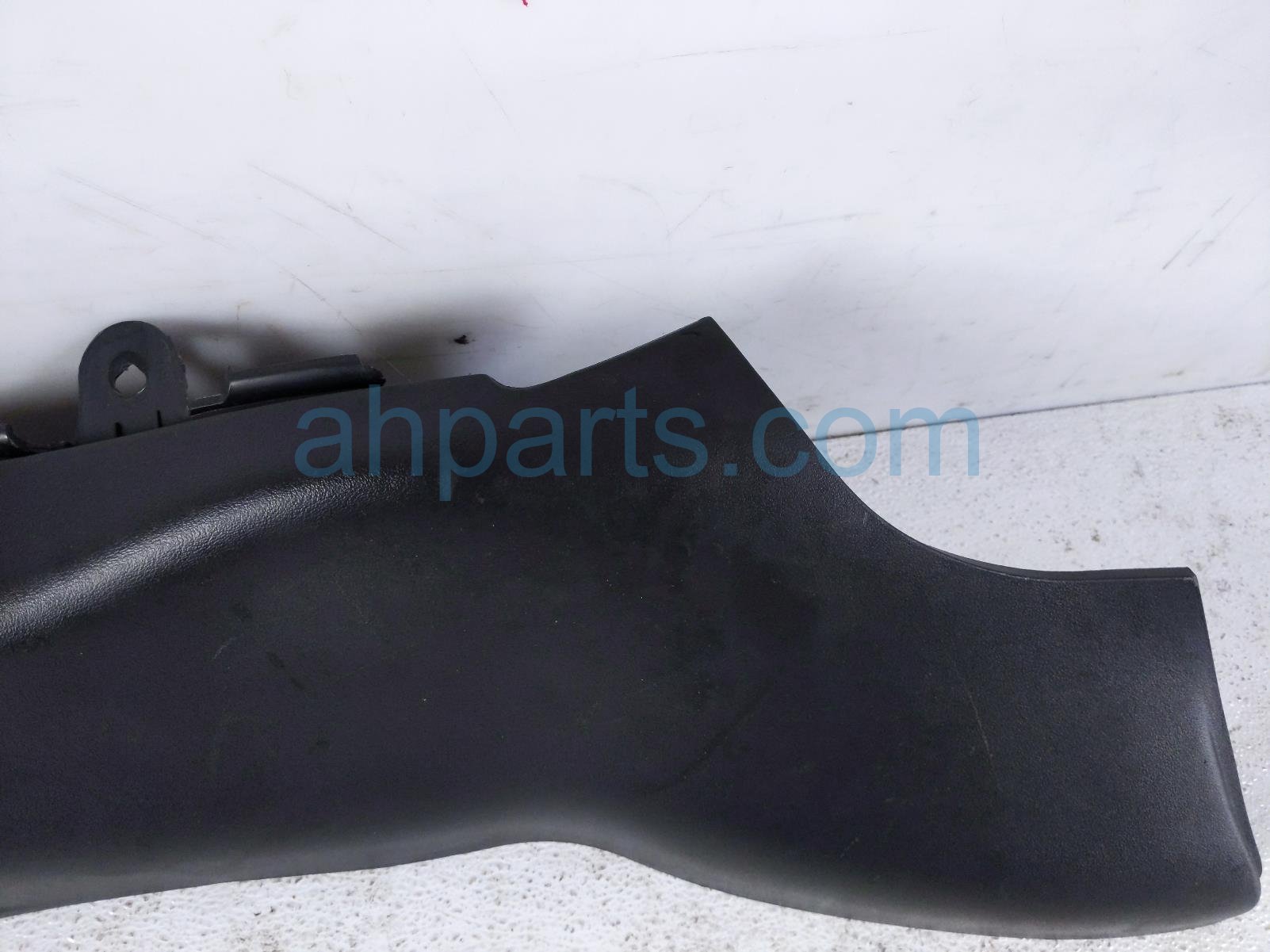2020 Land Rover Range Rover Sport Rear Passenger Lower Pillar Trim Black LR128877 Replacement 2020 Land Rover Range Rover Sport Rear Passenger Lower Pillar Trim Black LR128877 Replacement thumbnail