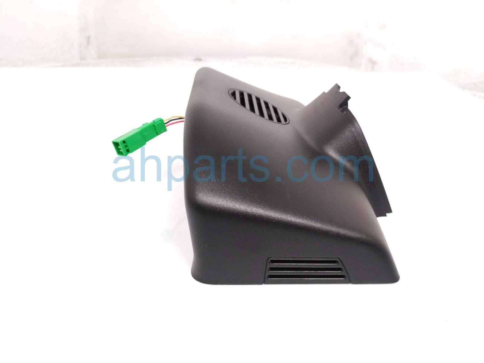 2020 Land Rover Range Rover Sport Rear View Mirror Cover Black LR083275 Replacement 2020 Land Rover Range Rover Sport Rear View Mirror Cover Black LR083275 Replacement thumbnail