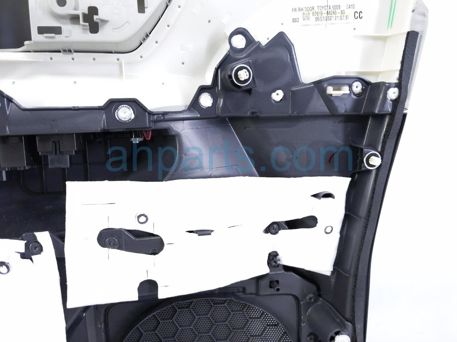 2021 Toyota Sienna Trim / Liner Front Passenger Interior Door Panel Grey 67610 08241 B3 Replacement 2021 Toyota Sienna Trim / Liner Front Passenger Interior Door Panel Grey 67610 08241 B3 Replacement thumbnail