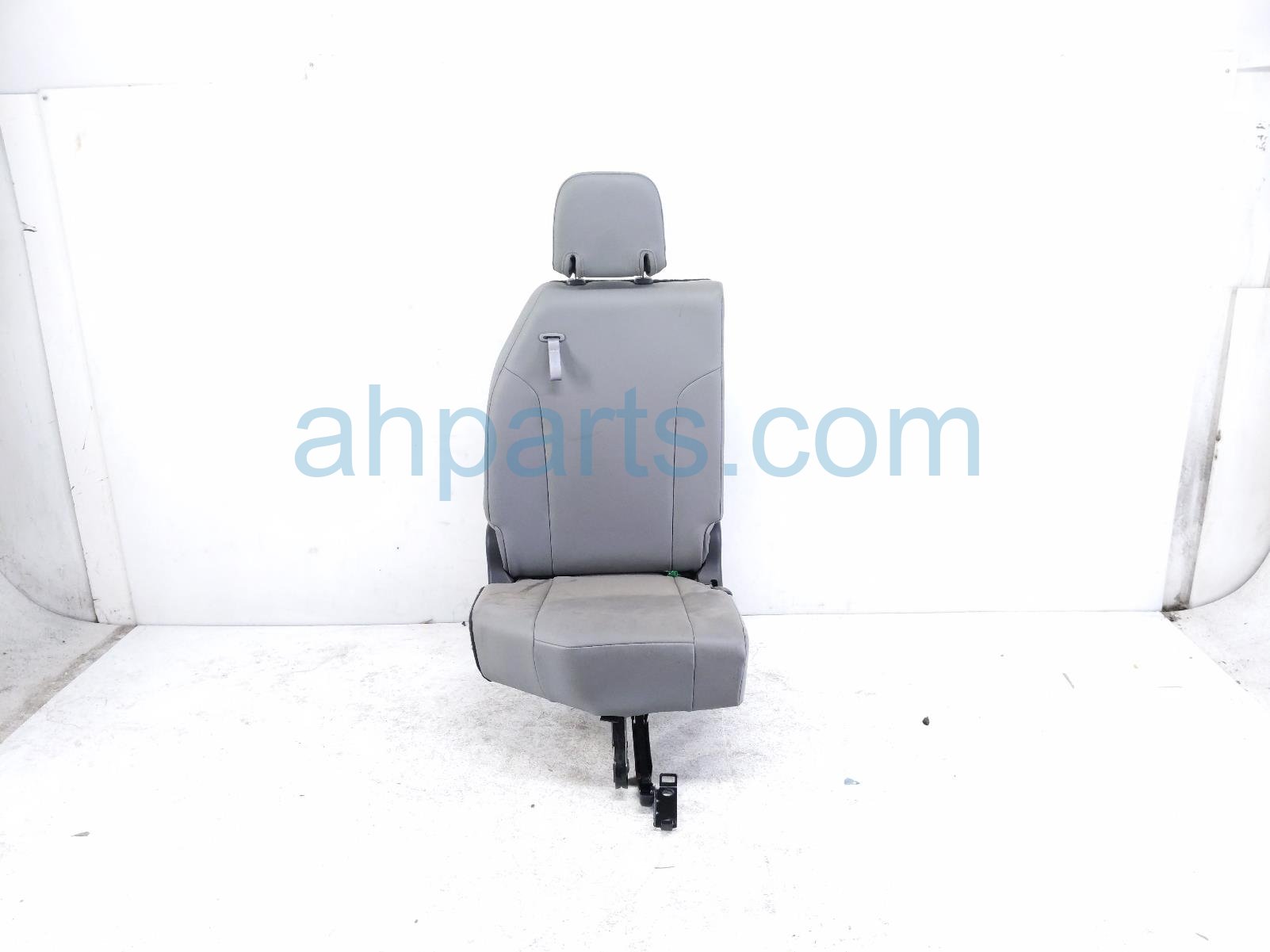 Toyota 3rd ROW RH SEAT - GREY XLE