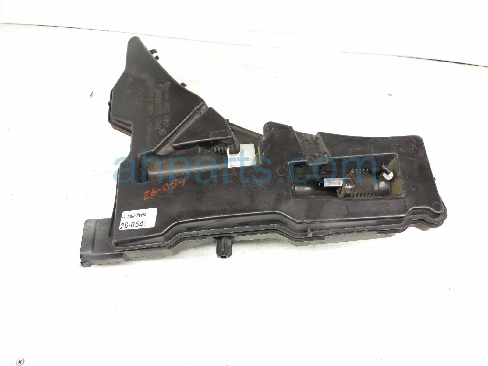 Audi WINDSHIELD WASHER RESERVOIR TANK