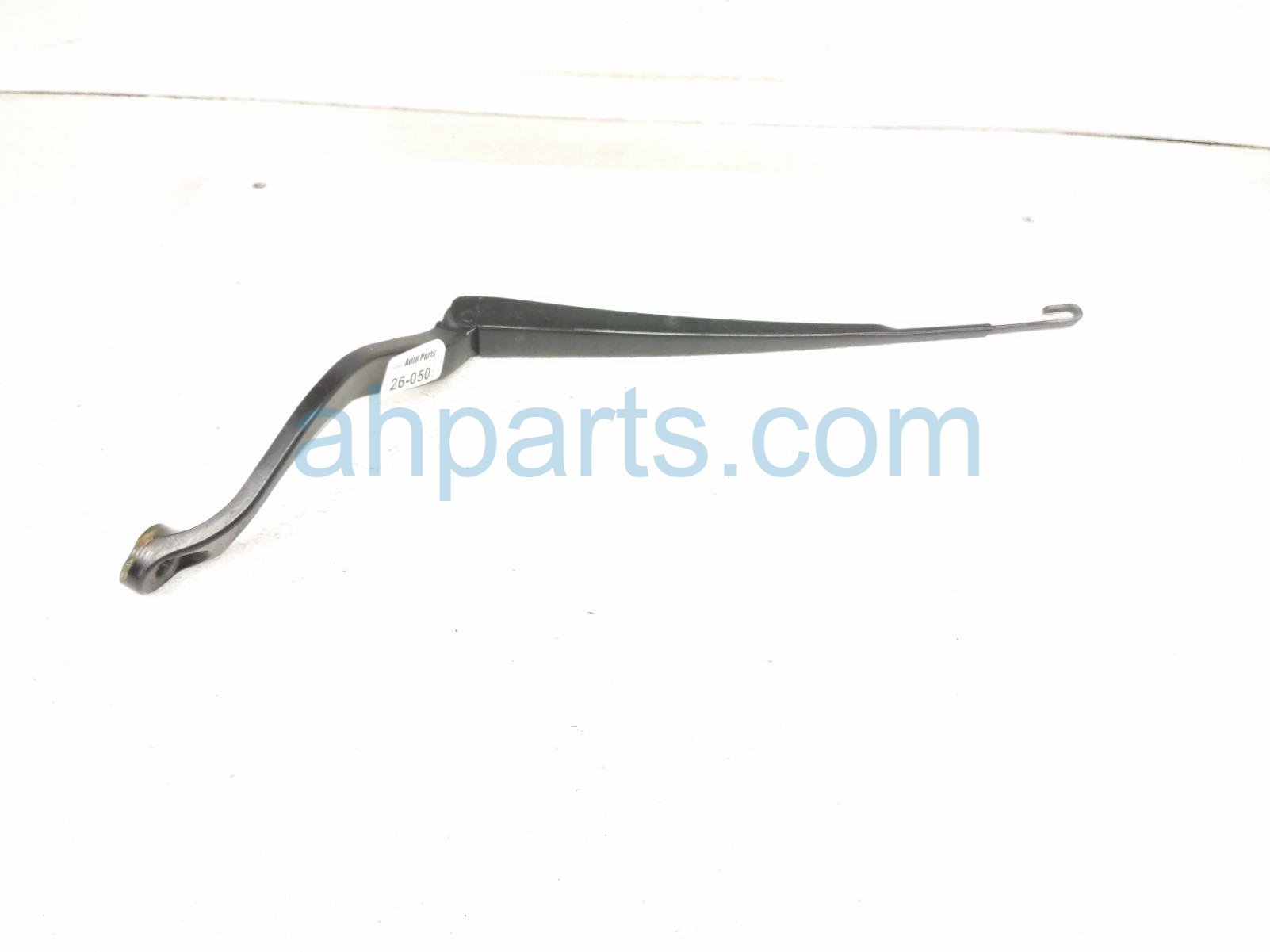 $19 Honda LH WINDSHIELD WIPER ARM
