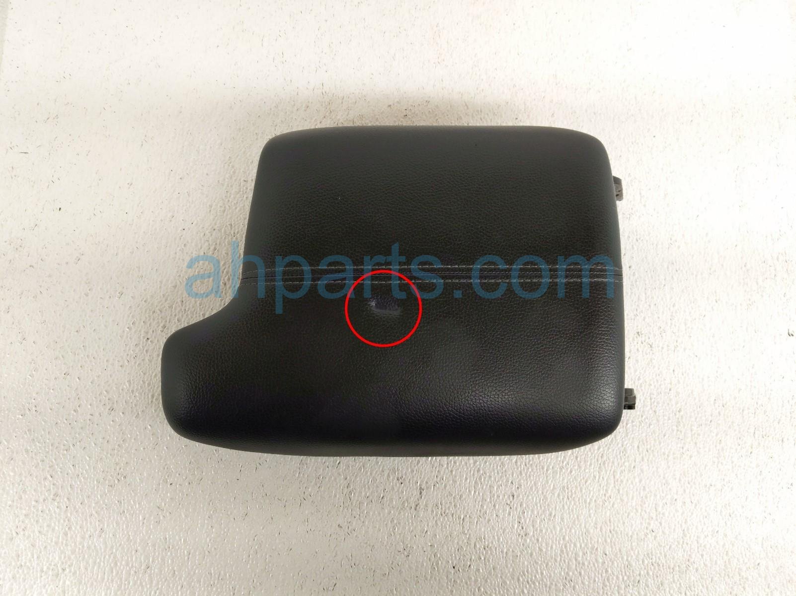 $276 Honda CENTER CONSOLE LID/ARMREST - BLACK $276 Honda CENTER CONSOLE LID/ARMREST - BLACK