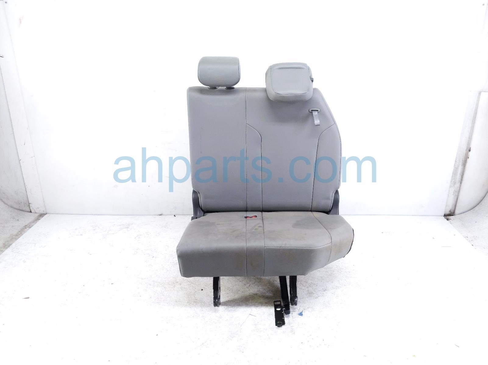 Toyota 3RD ROW LH SEAT - GREY XLE SOFTEX*