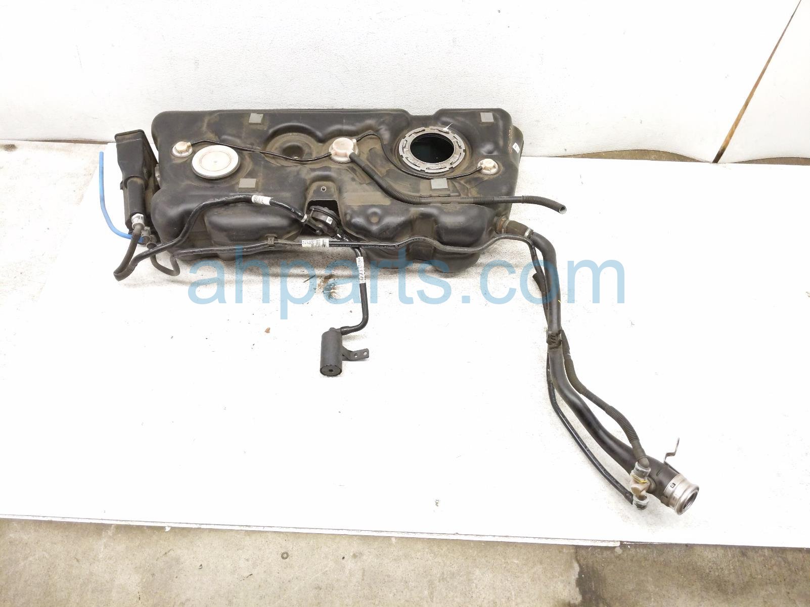 $199 BMW GAS / FUEL TANK