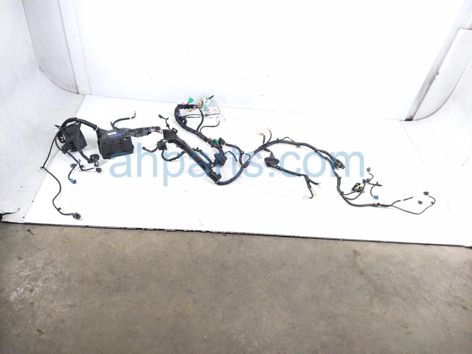 2018 Honda CR V Engine Room Wire Harness ex l 1.5t 32200 TLB A32 Replacement 2018 Honda CR V Engine Room Wire Harness ex l 1.5t 32200 TLB A32 Replacement thumbnail