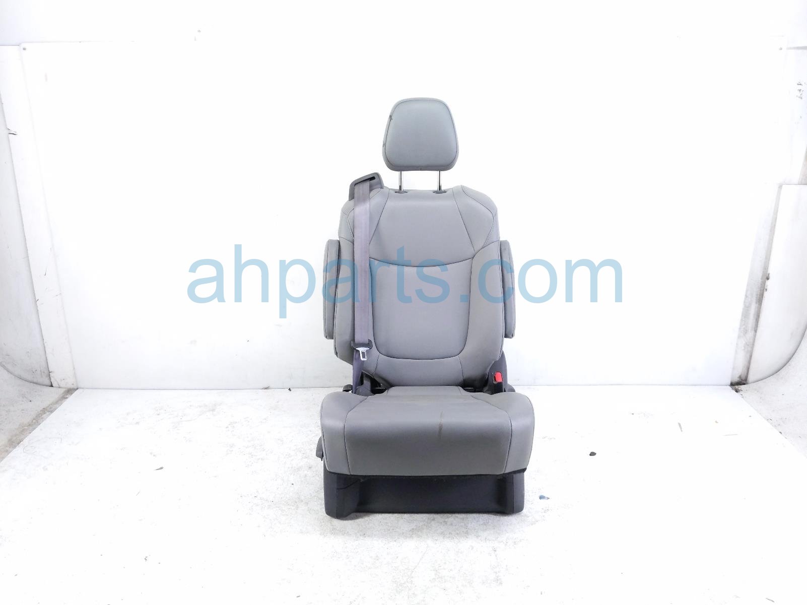 Toyota 2ND ROW RH SEAT - GREY XLE CAPT.