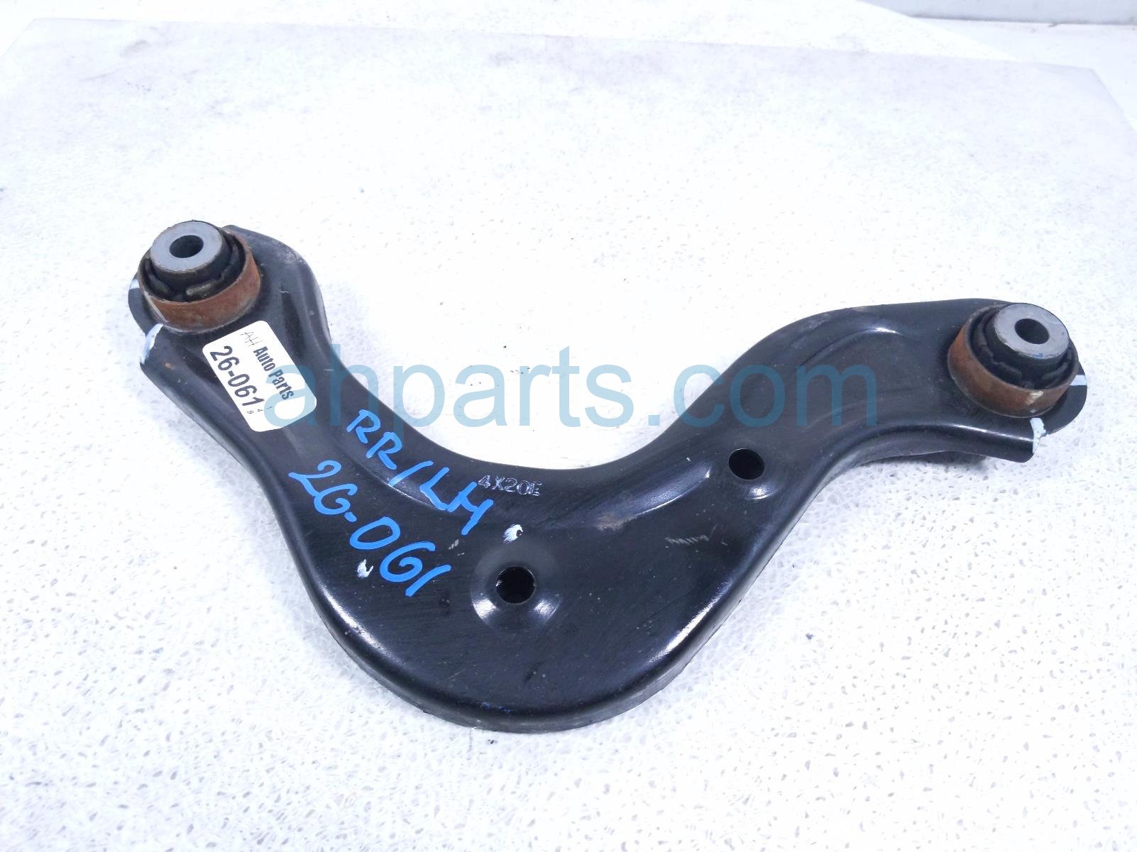 Honda RR/LH UPPER CONTROL ARM -
