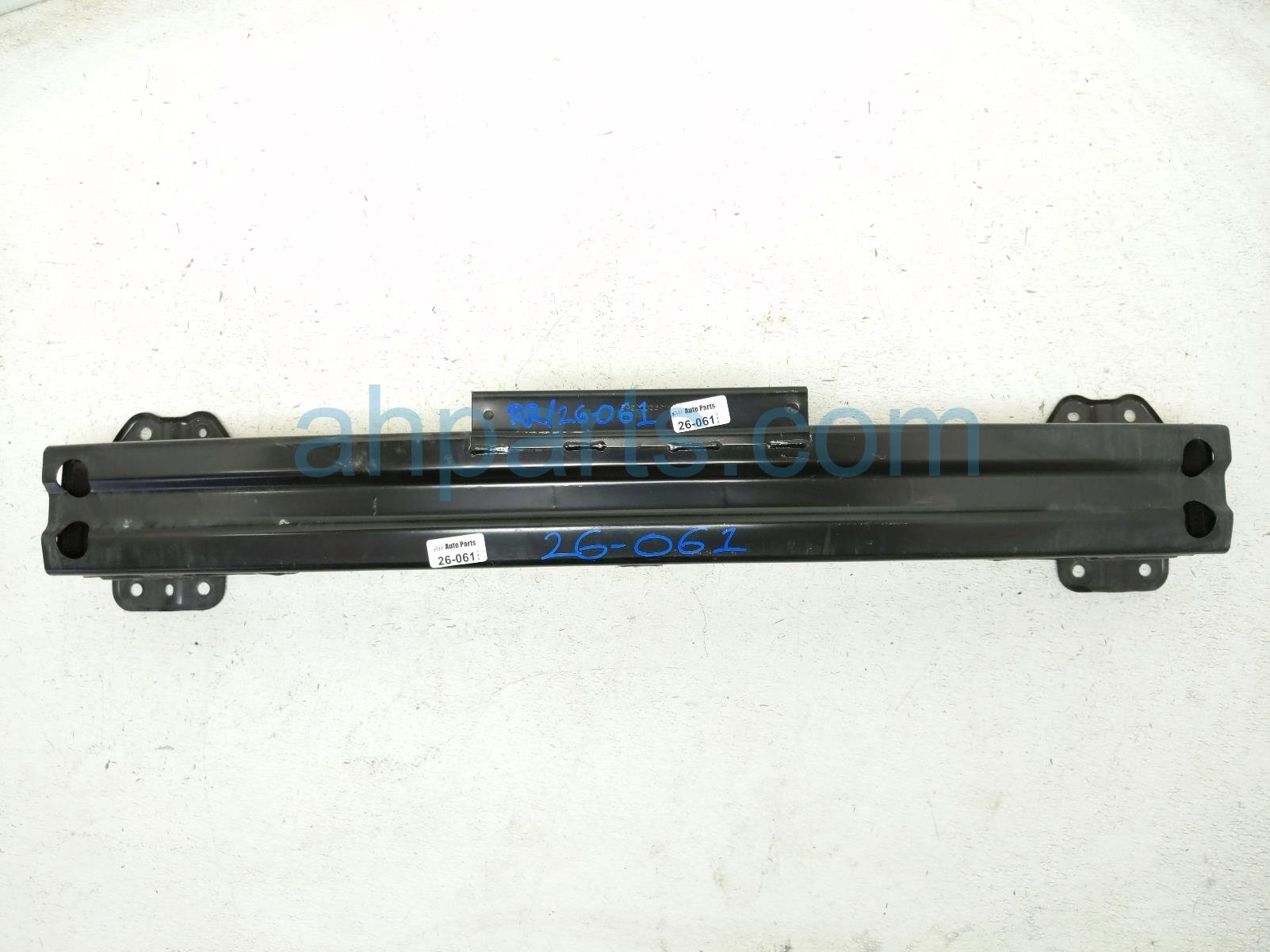 Honda REAR BUMPER REINFORCEMENT BAR