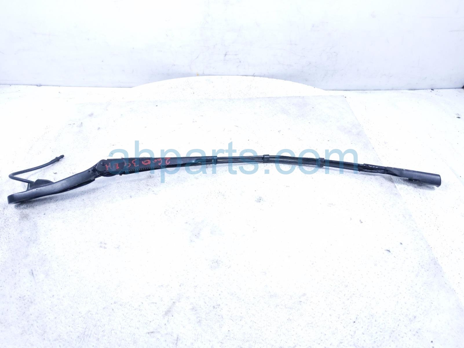 Honda LH WINDSHIELD WIPER ARM