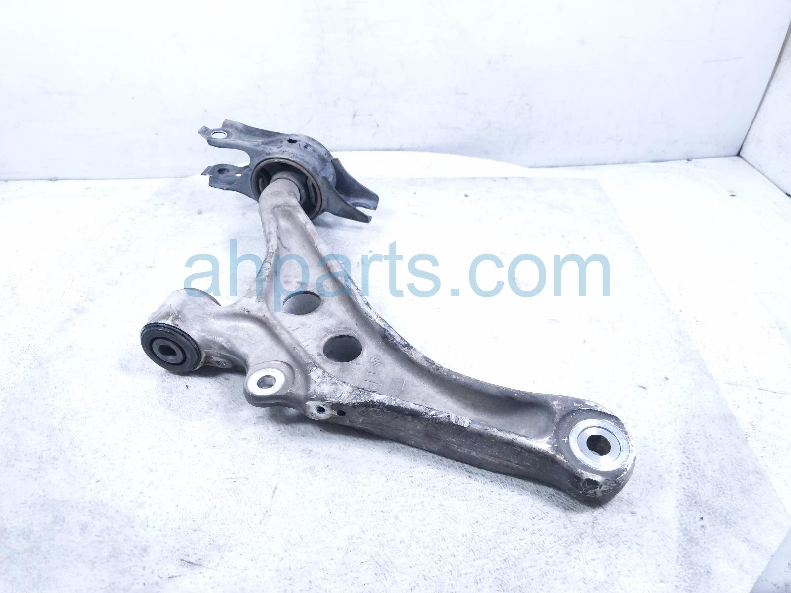 2021 Honda Civic Front Passenger Lower Control Arm 51350 TGH A11 Replacement 2021 Honda Civic Front Passenger Lower Control Arm 51350 TGH A11 Replacement thumbnail