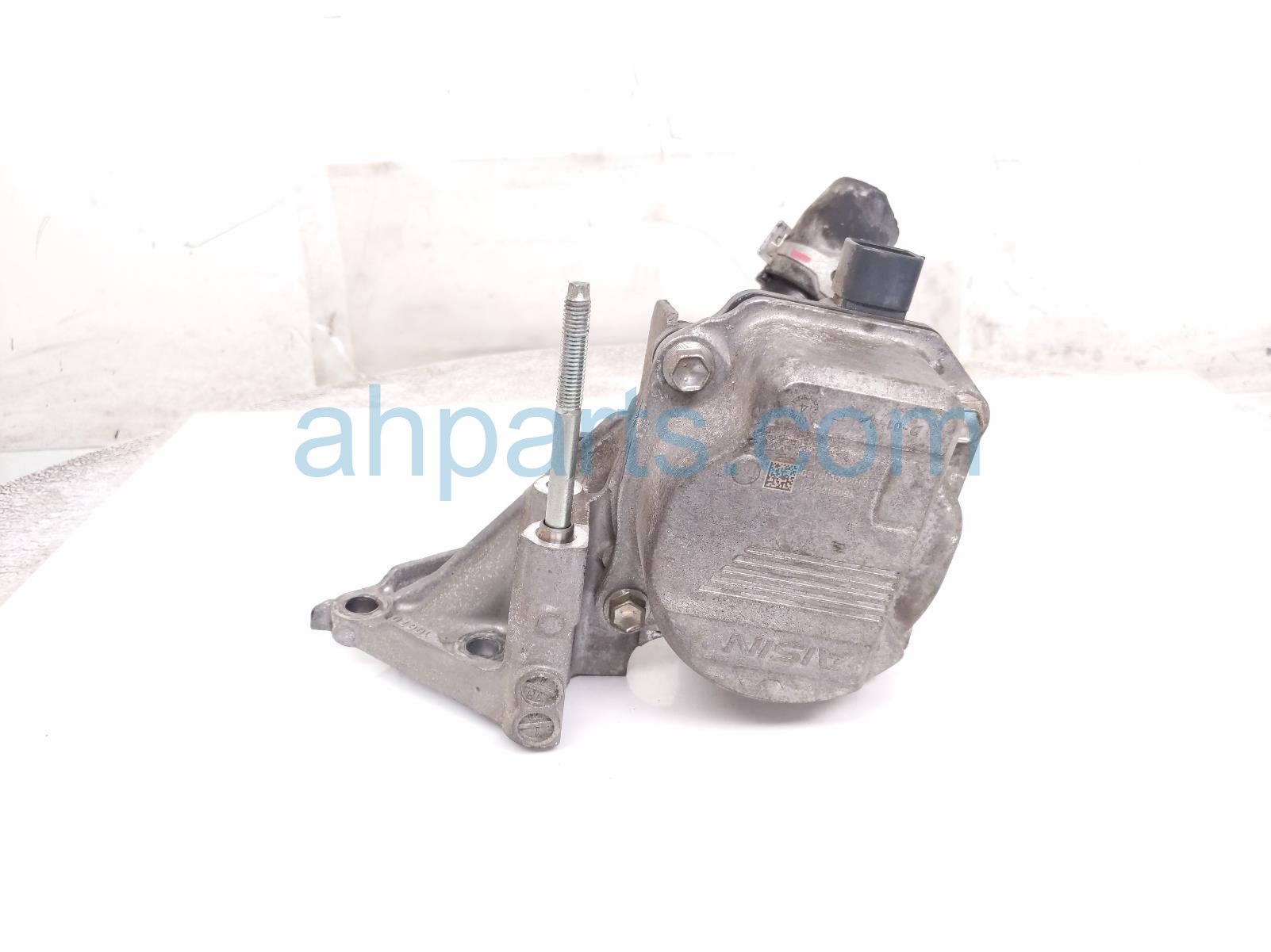 $165 Toyota WATER PUMP ASSY - 2.5L SE FWD